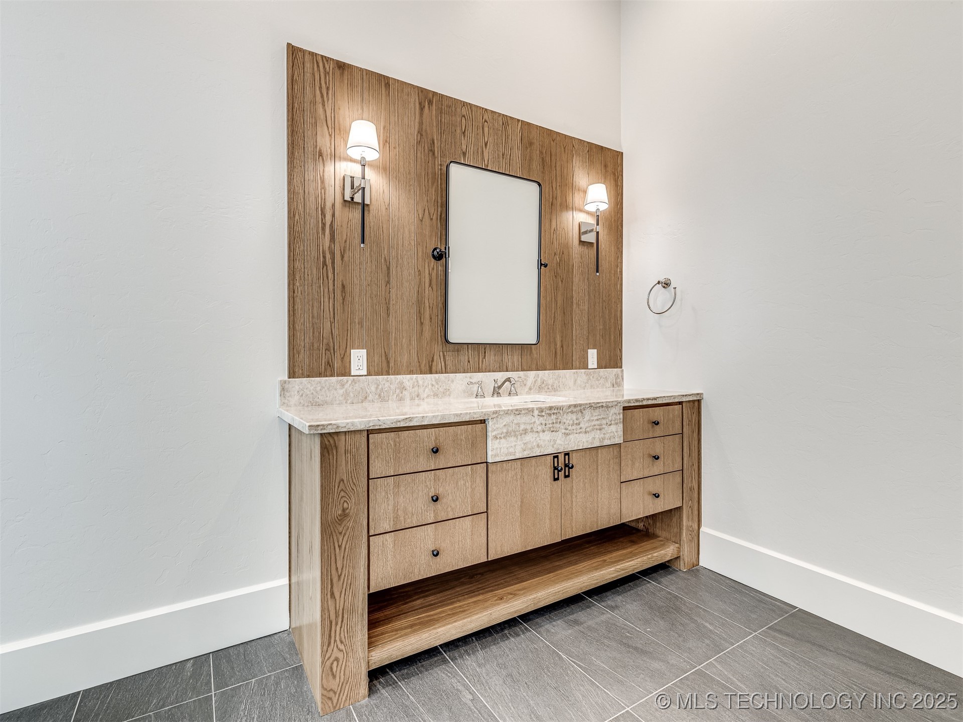 6001 Rare Eagle Court Property Photo 38