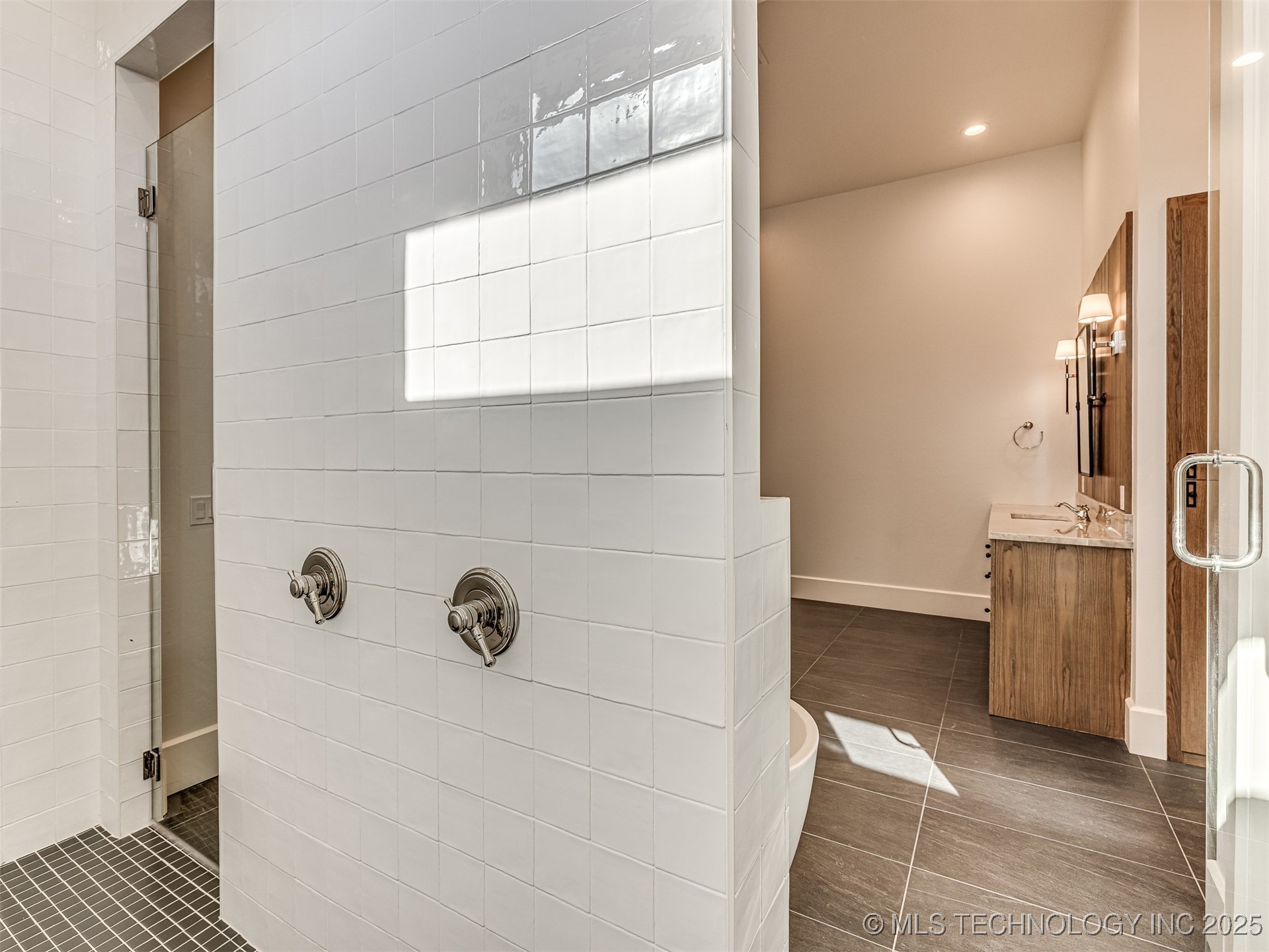 6001 Rare Eagle Court Property Photo 43