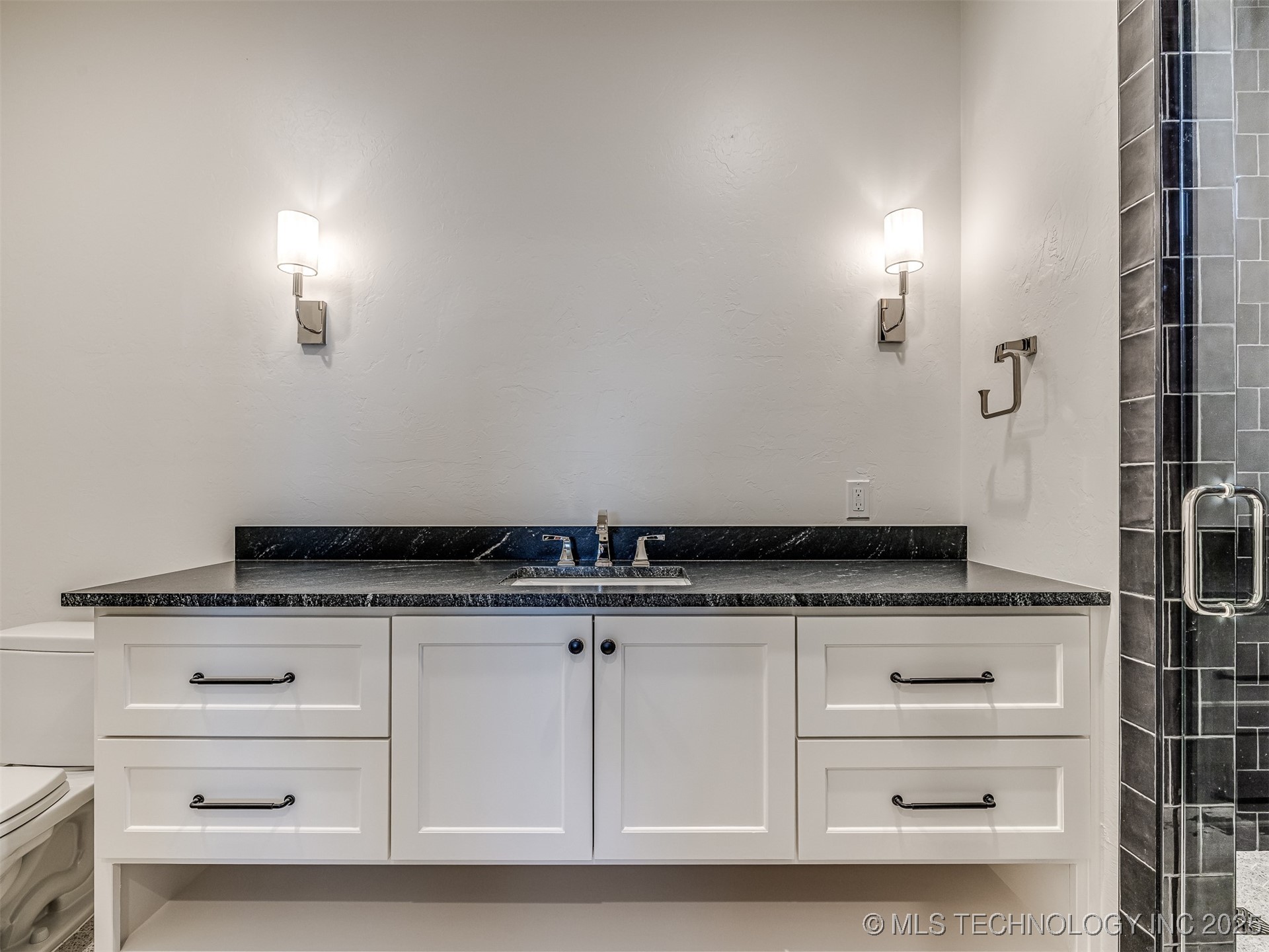 6001 Rare Eagle Court Property Photo 61