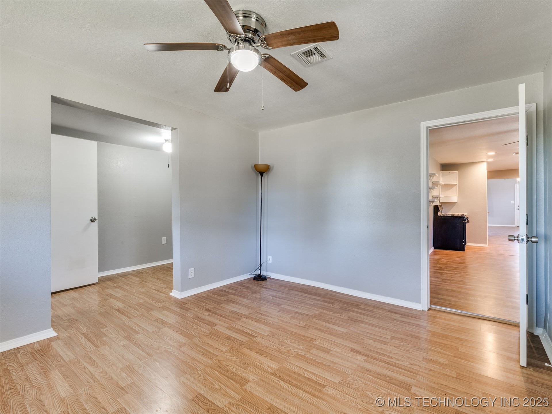 201 E Cherokee Street Property Photo 18