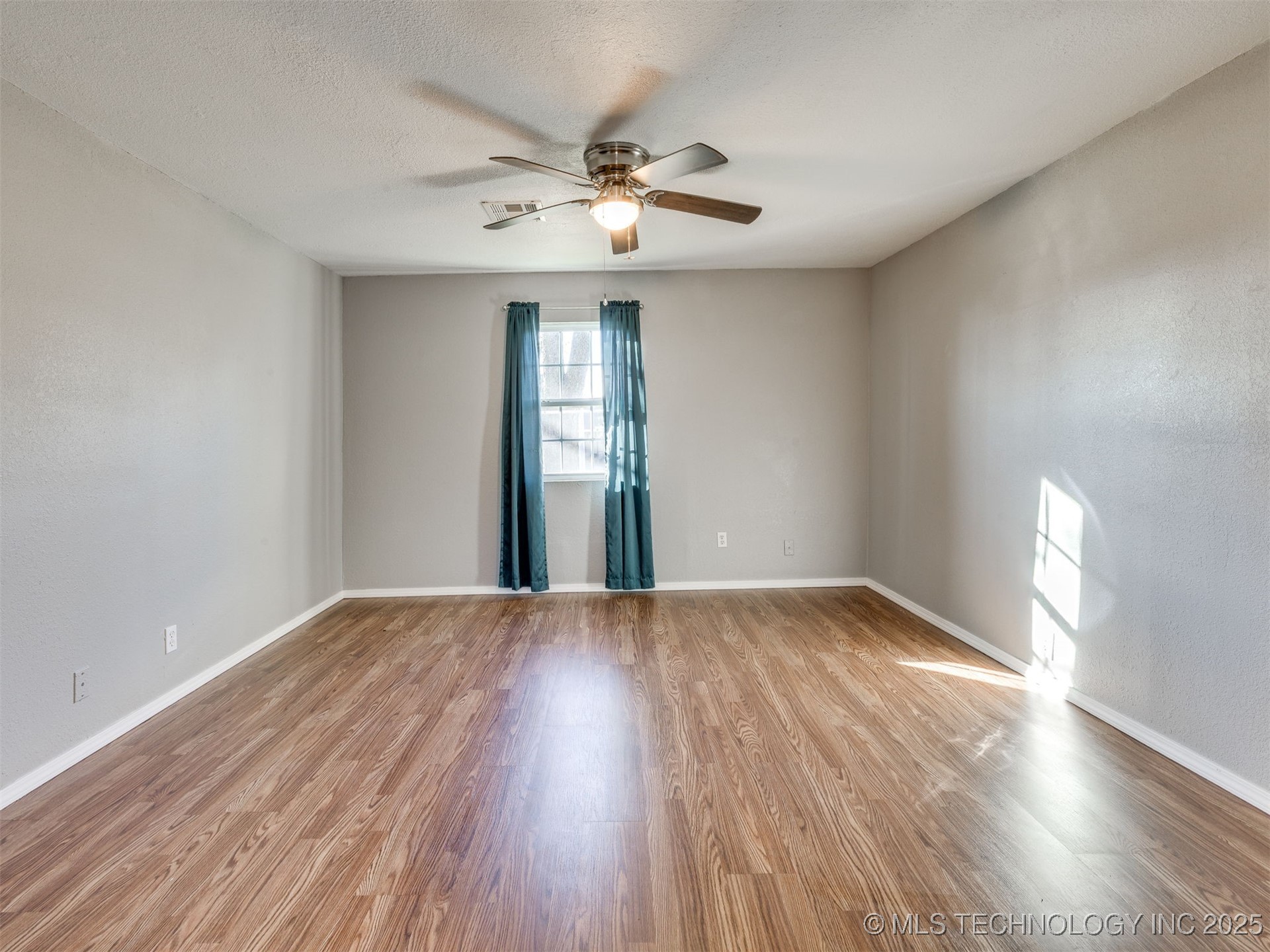 201 E Cherokee Street Property Photo 23