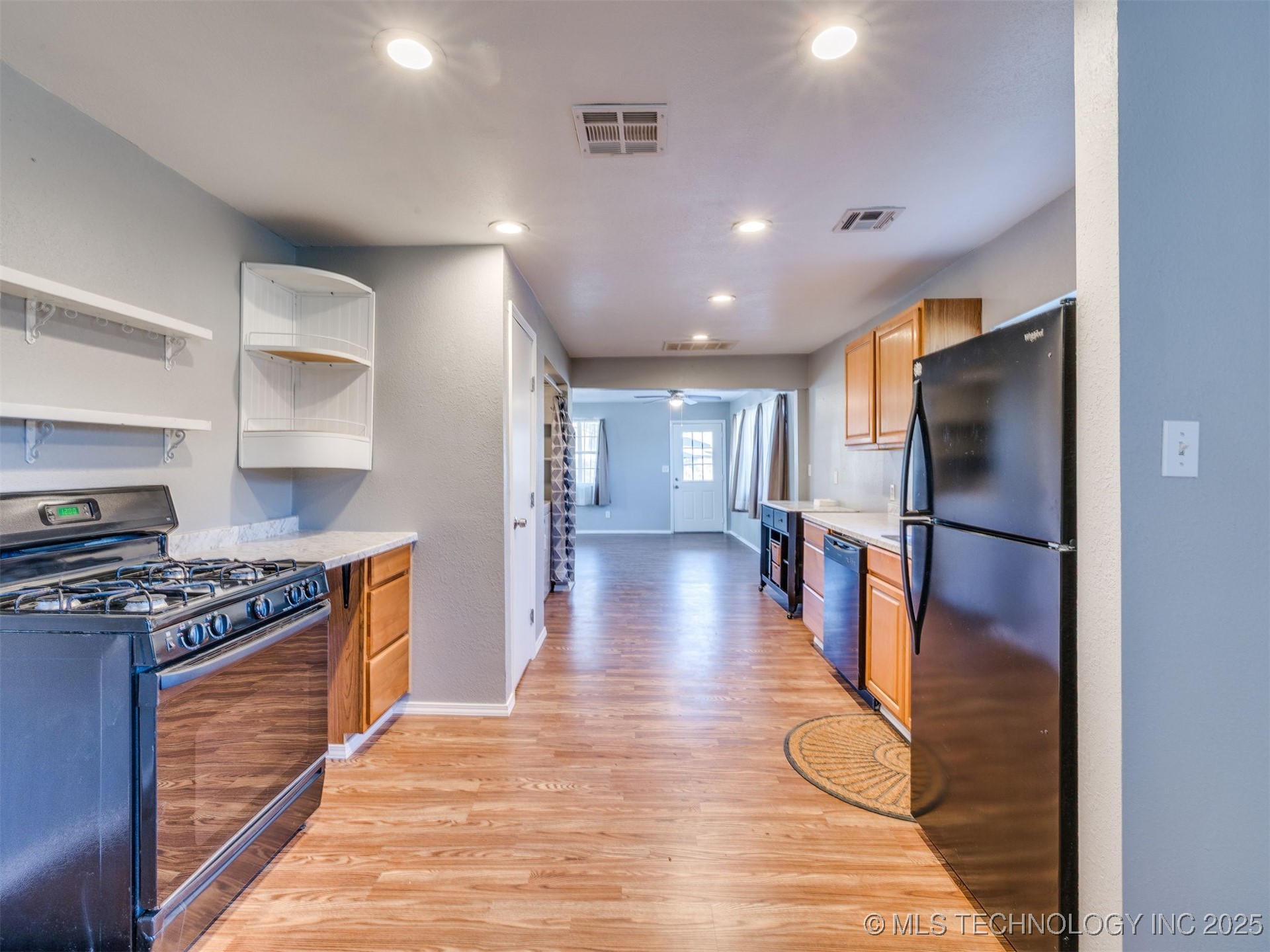 201 E Cherokee Street Property Photo 31