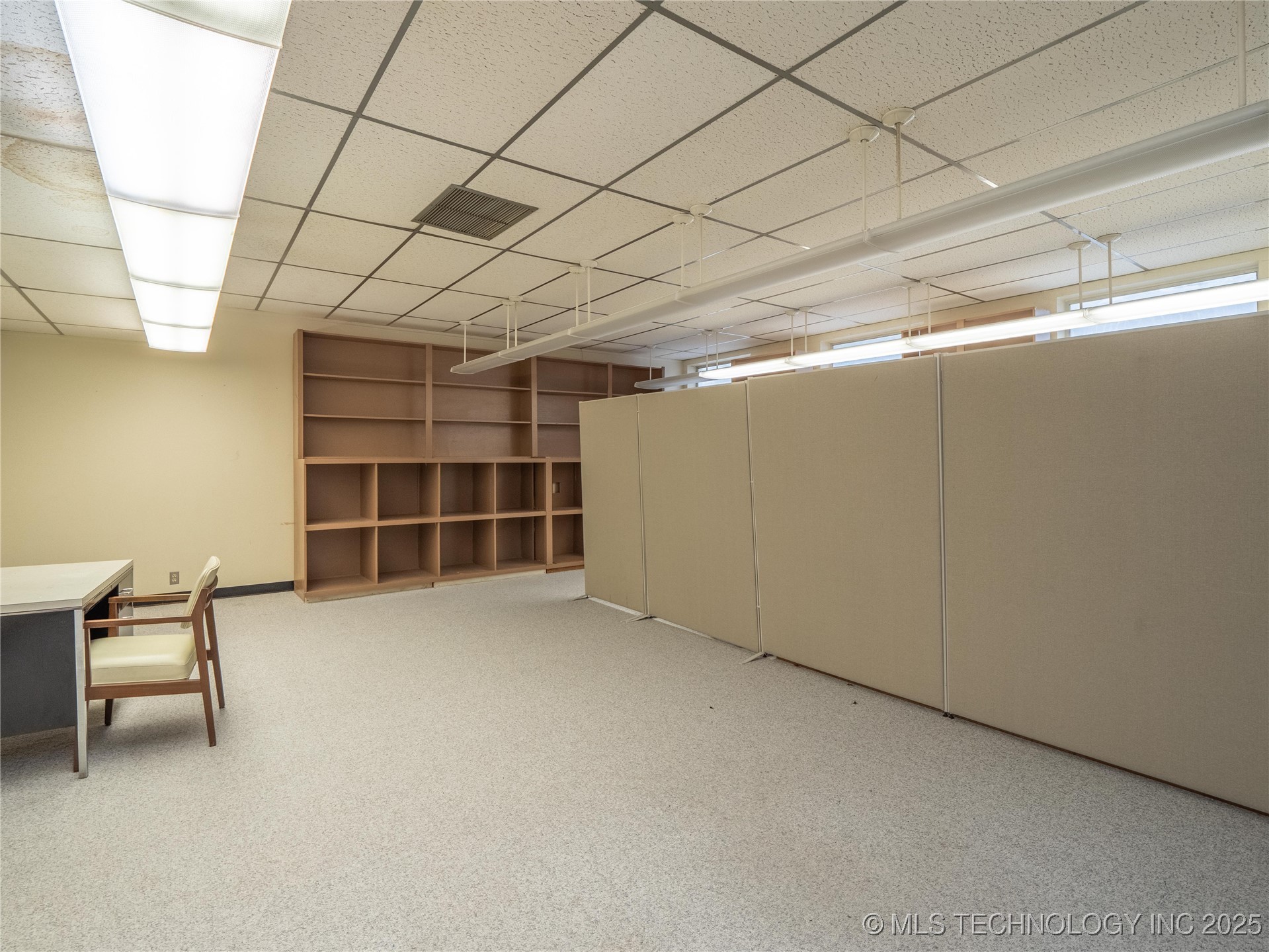 10 E Washington Avenue Property Photo 22