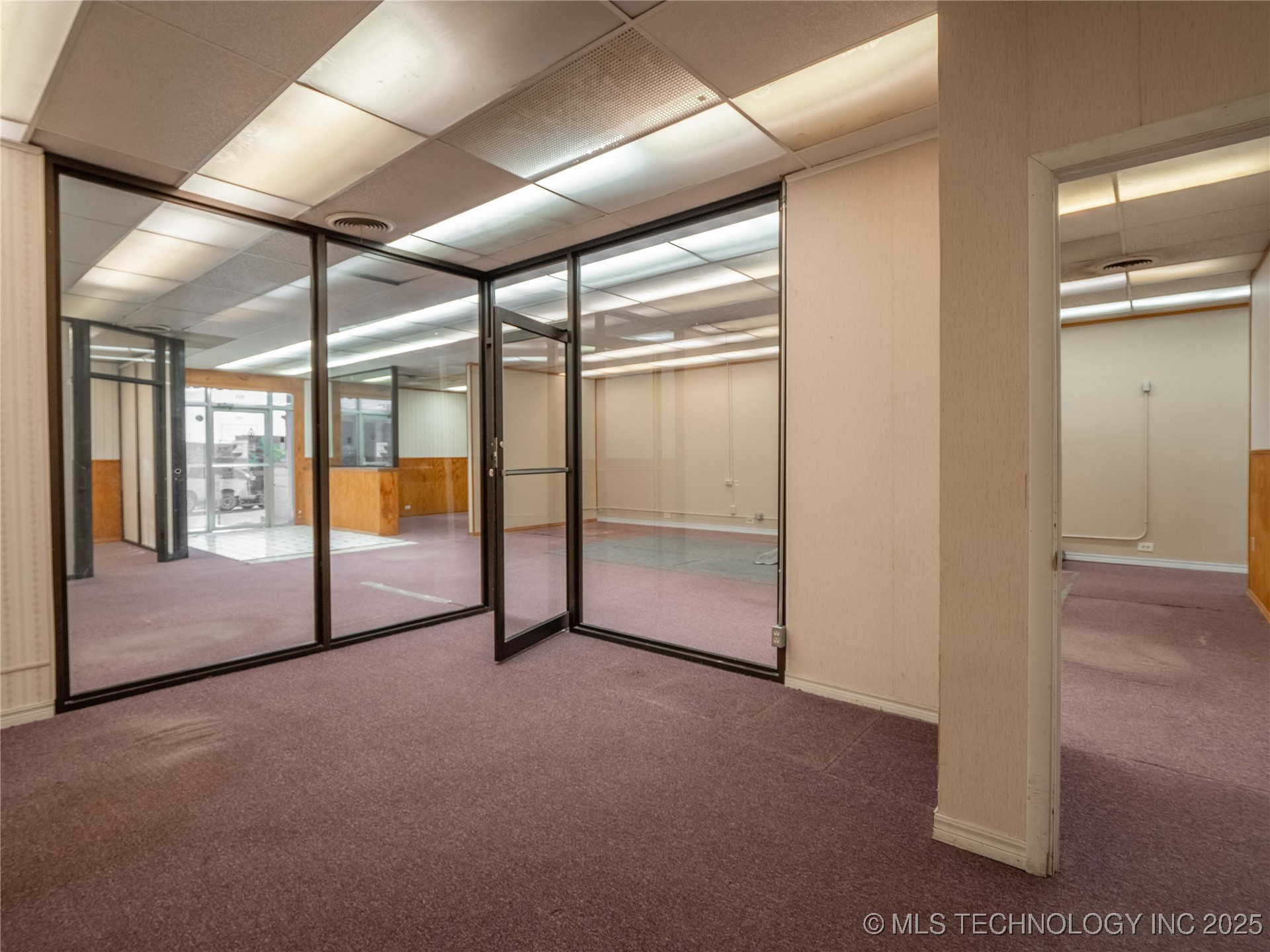 101 E Carl Albert Property Photo 10