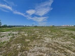 16901 S Admiral Place Property Photo 3