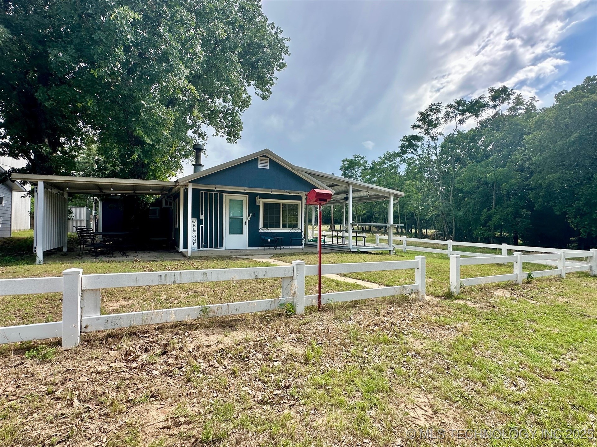 5112 Oakwood Drive Property Photo 1