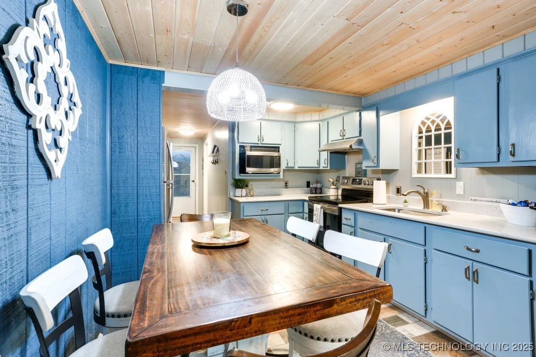 5112 Oakwood Drive Property Photo 5