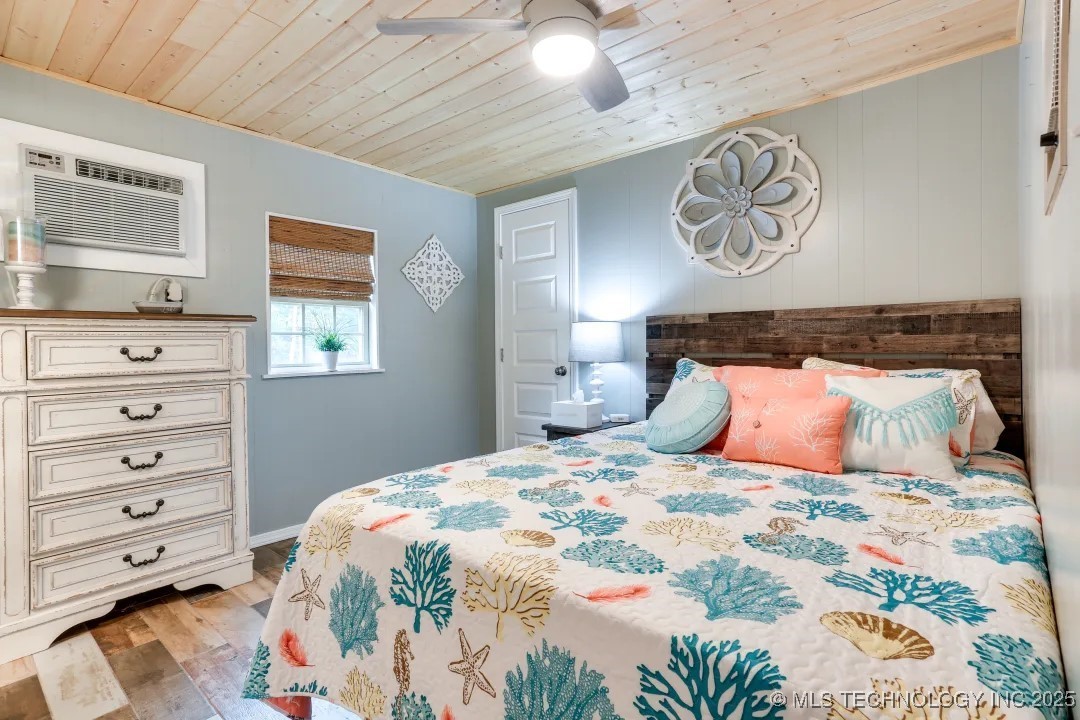 5112 Oakwood Drive Property Photo 7