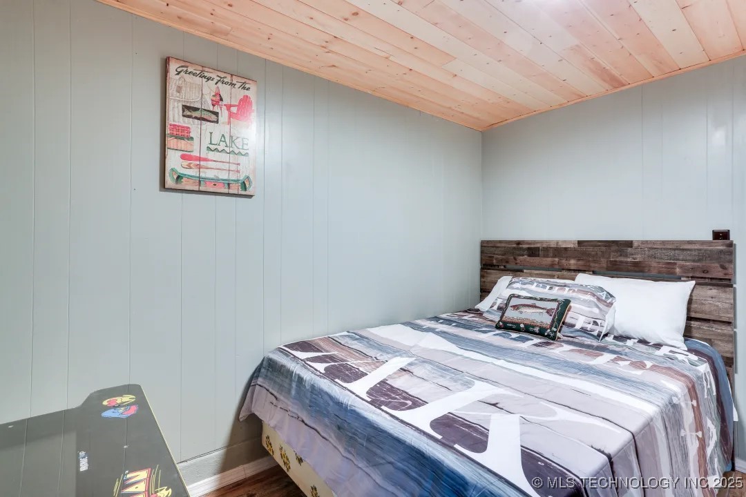 5112 Oakwood Drive Property Photo 9