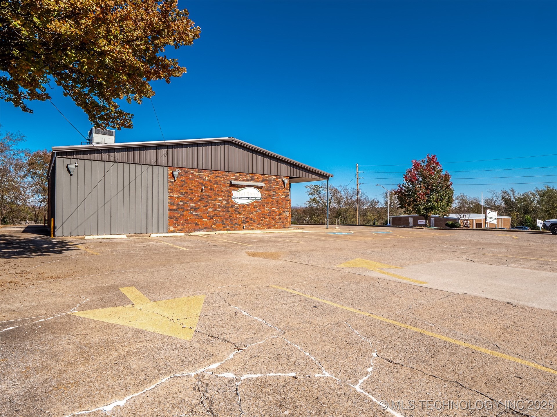 1029 E Washington Property Photo 2