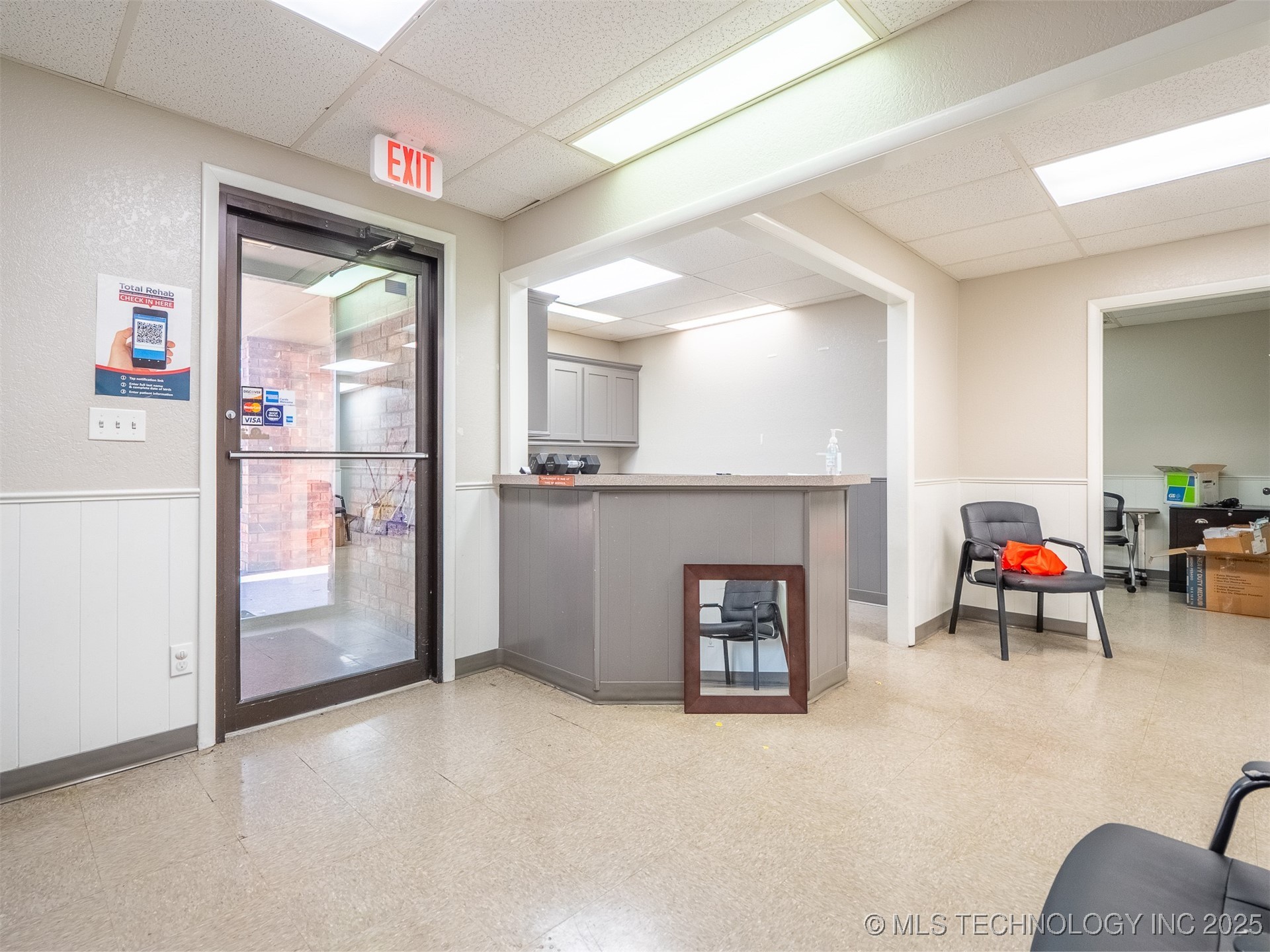 1029 E Washington Property Photo 7