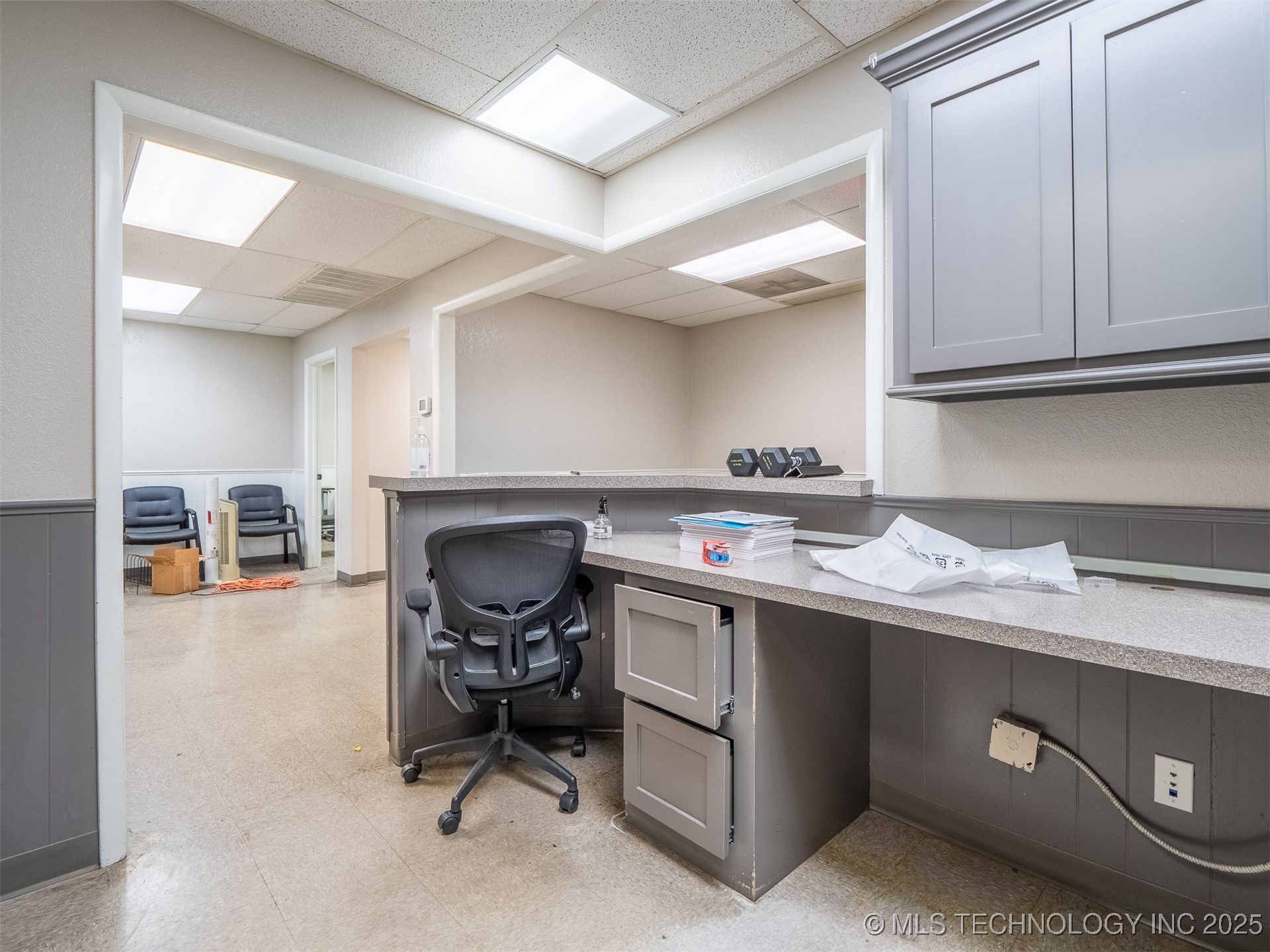 1029 E Washington Property Photo 9