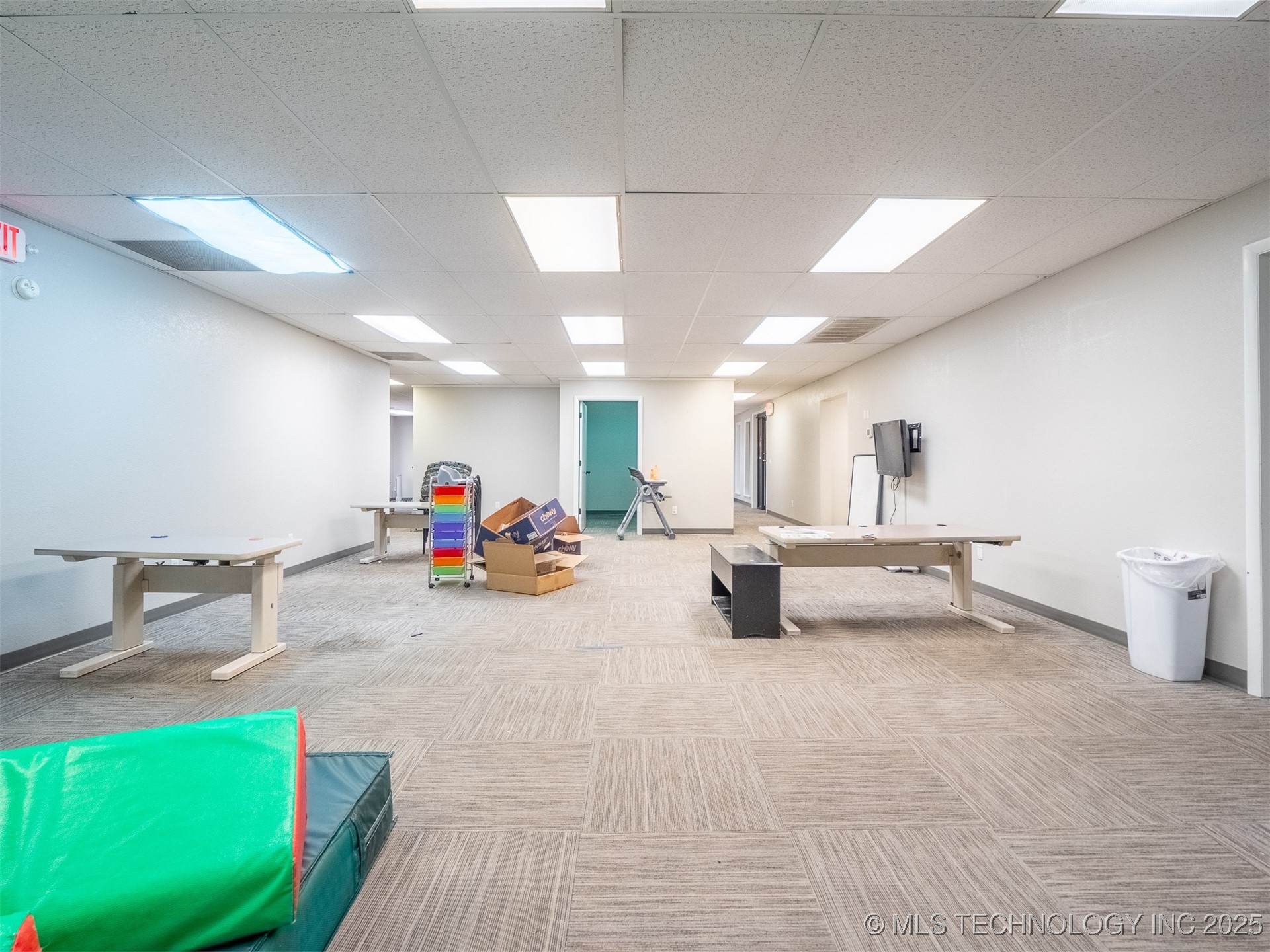 1029 E Washington Property Photo 21