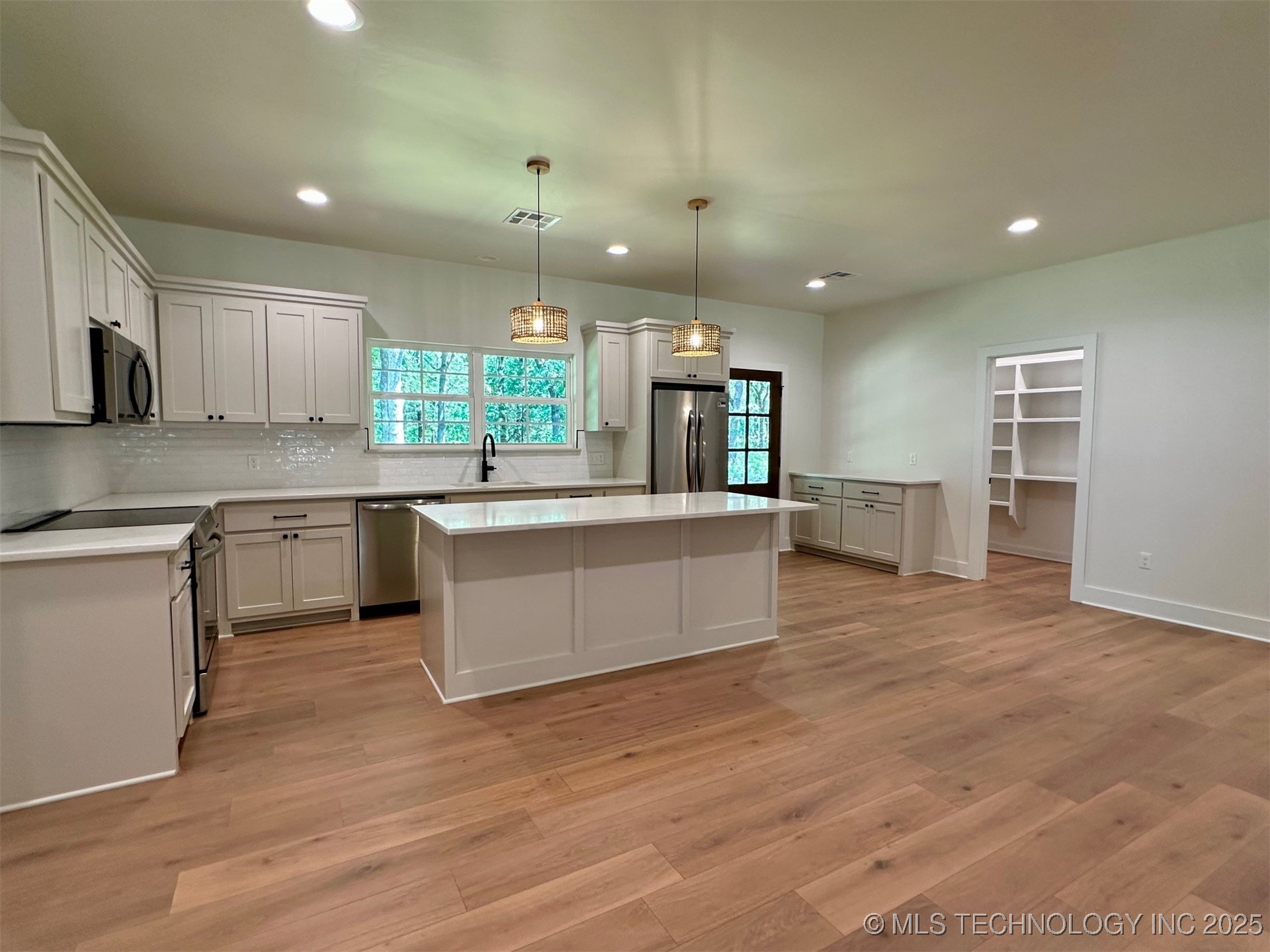 12443 Longboard Loop Property Photo 7