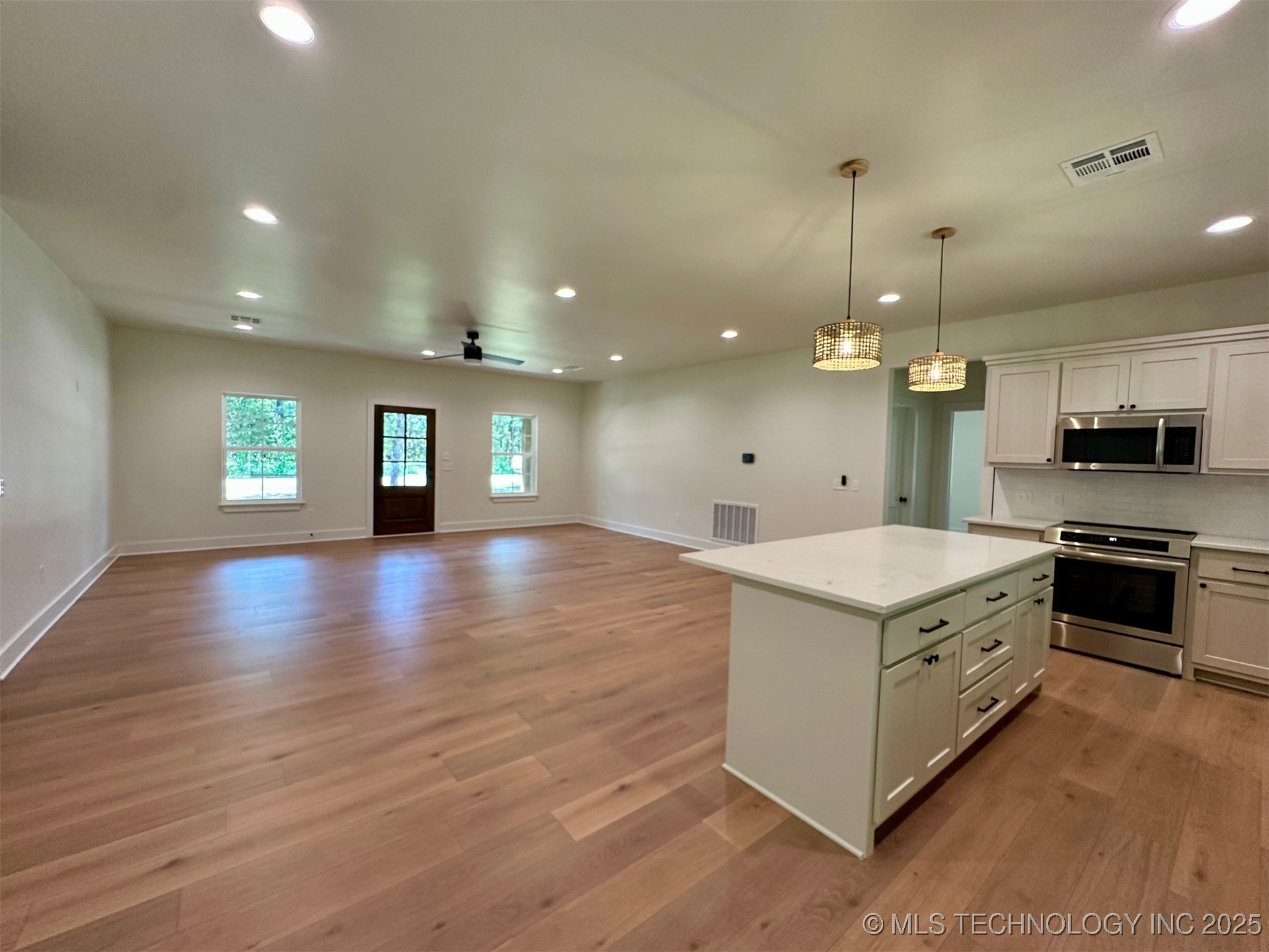 12443 Longboard Loop Property Photo 9