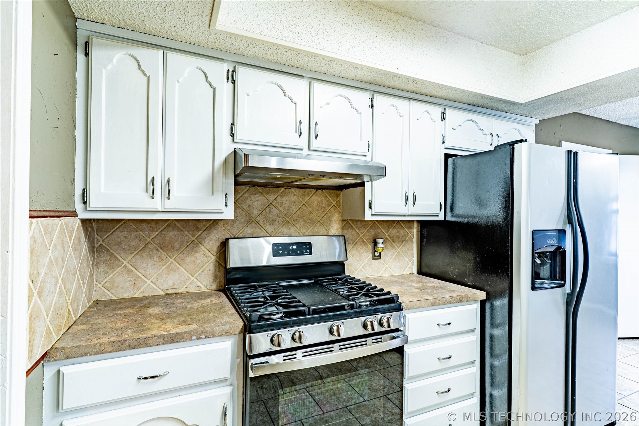 809 S Holmes Avenue Property Photo 8