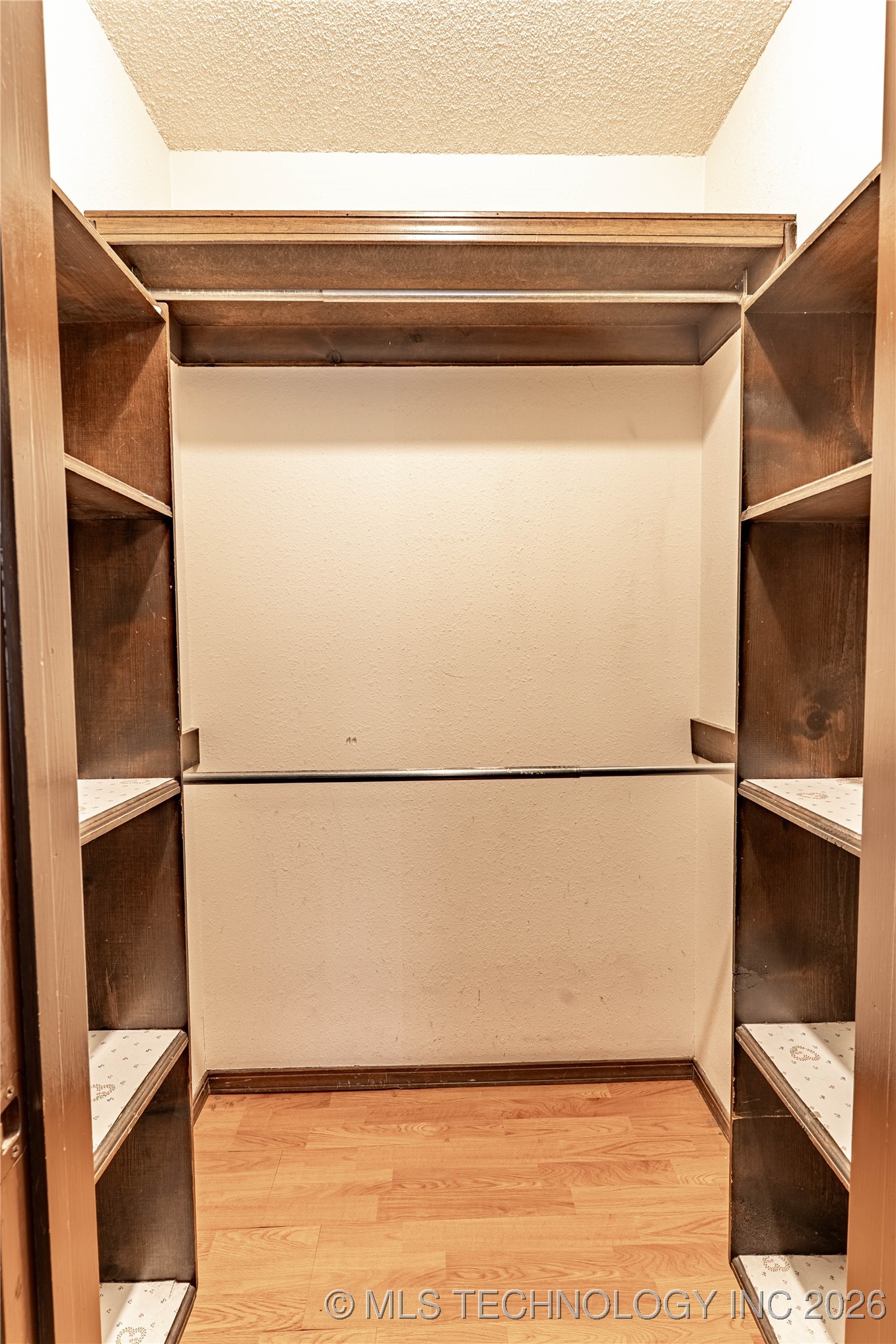 809 S Holmes Avenue Property Photo 13