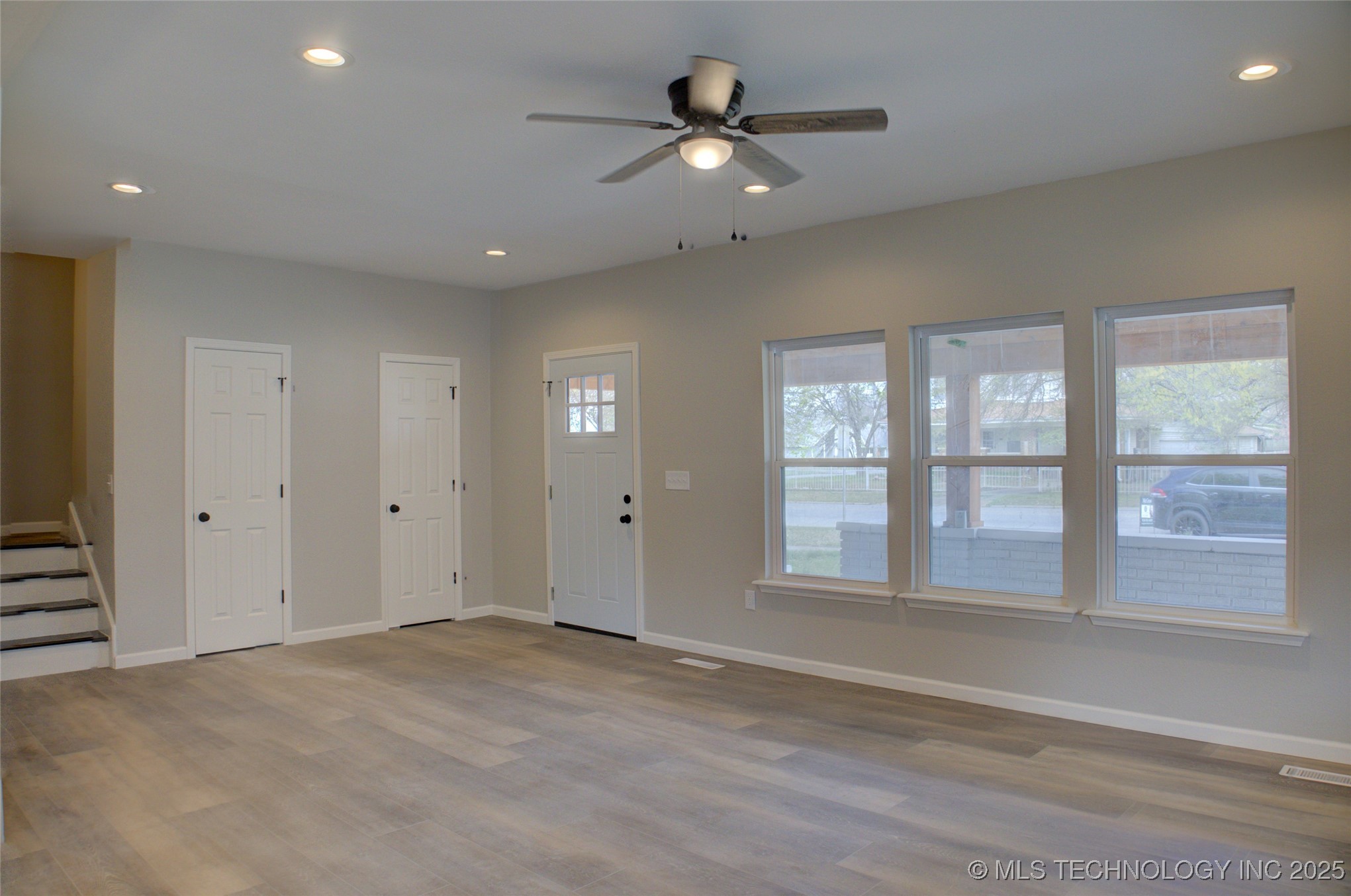 1106 E 6th Street Property Photo 8