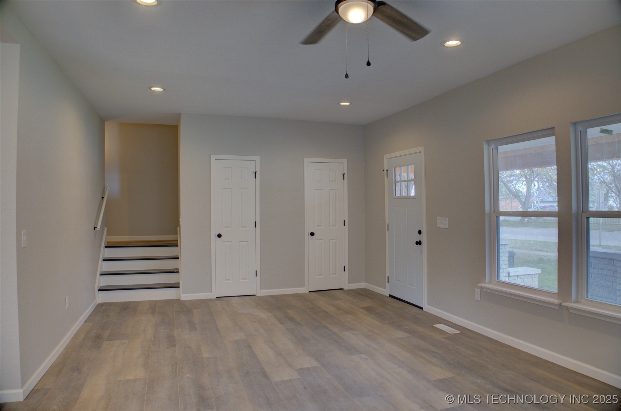 1106 E 6th Street Property Photo 9