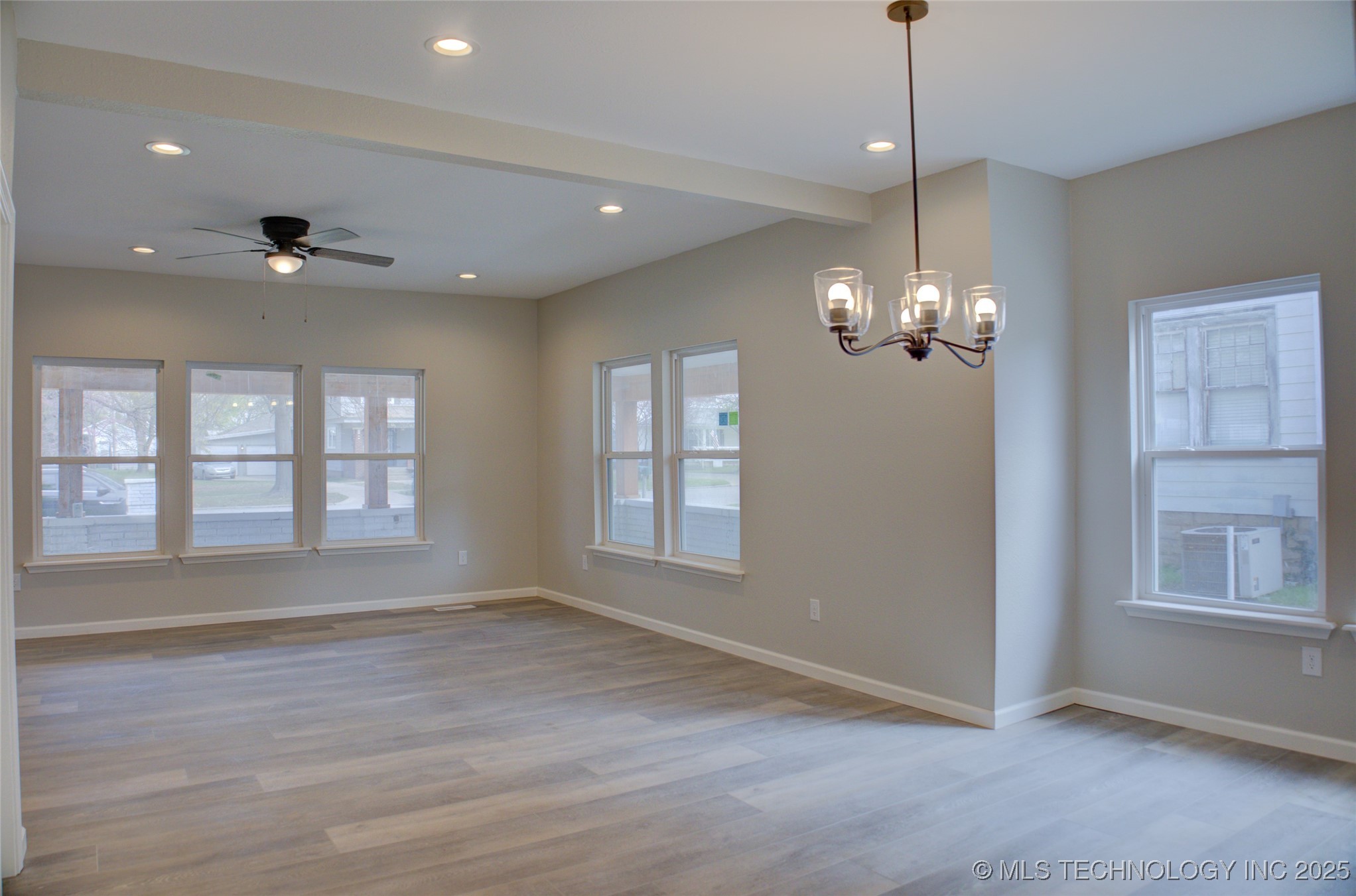 1106 E 6th Street Property Photo 11