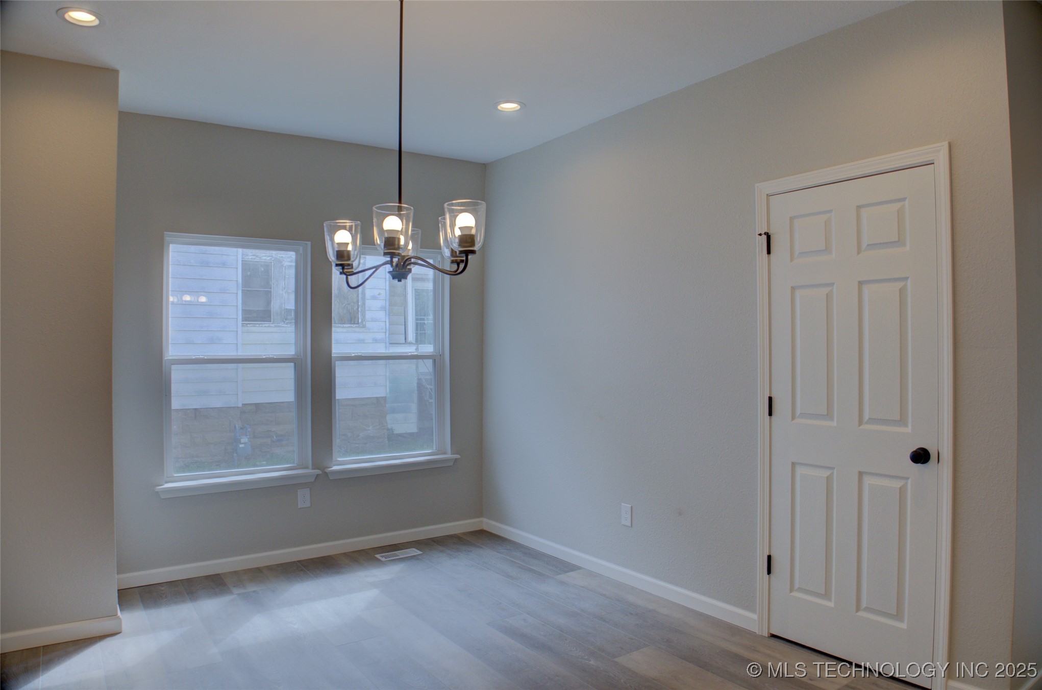 1106 E 6th Street Property Photo 13