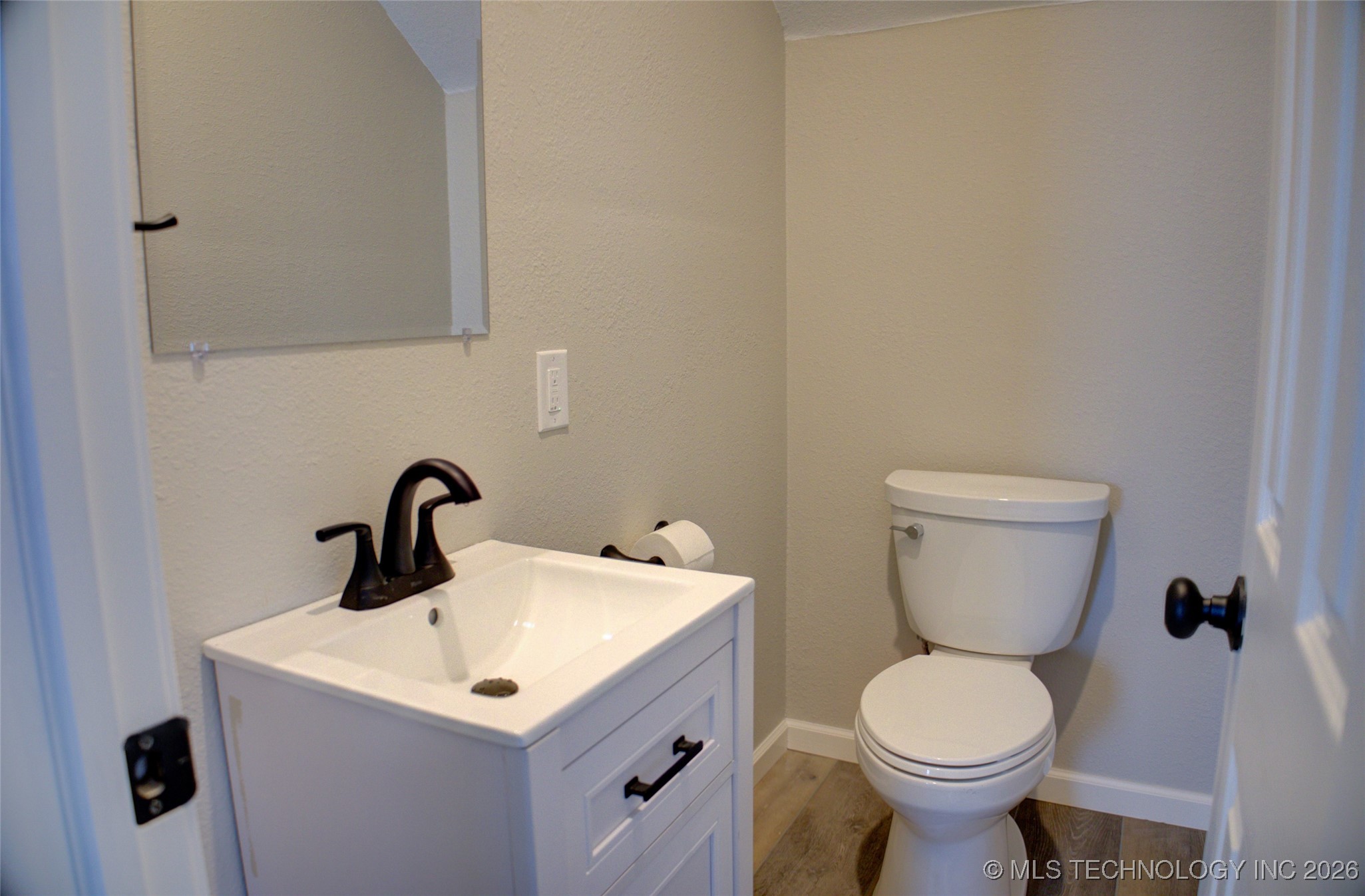 1106 E 6th Street Property Photo 14