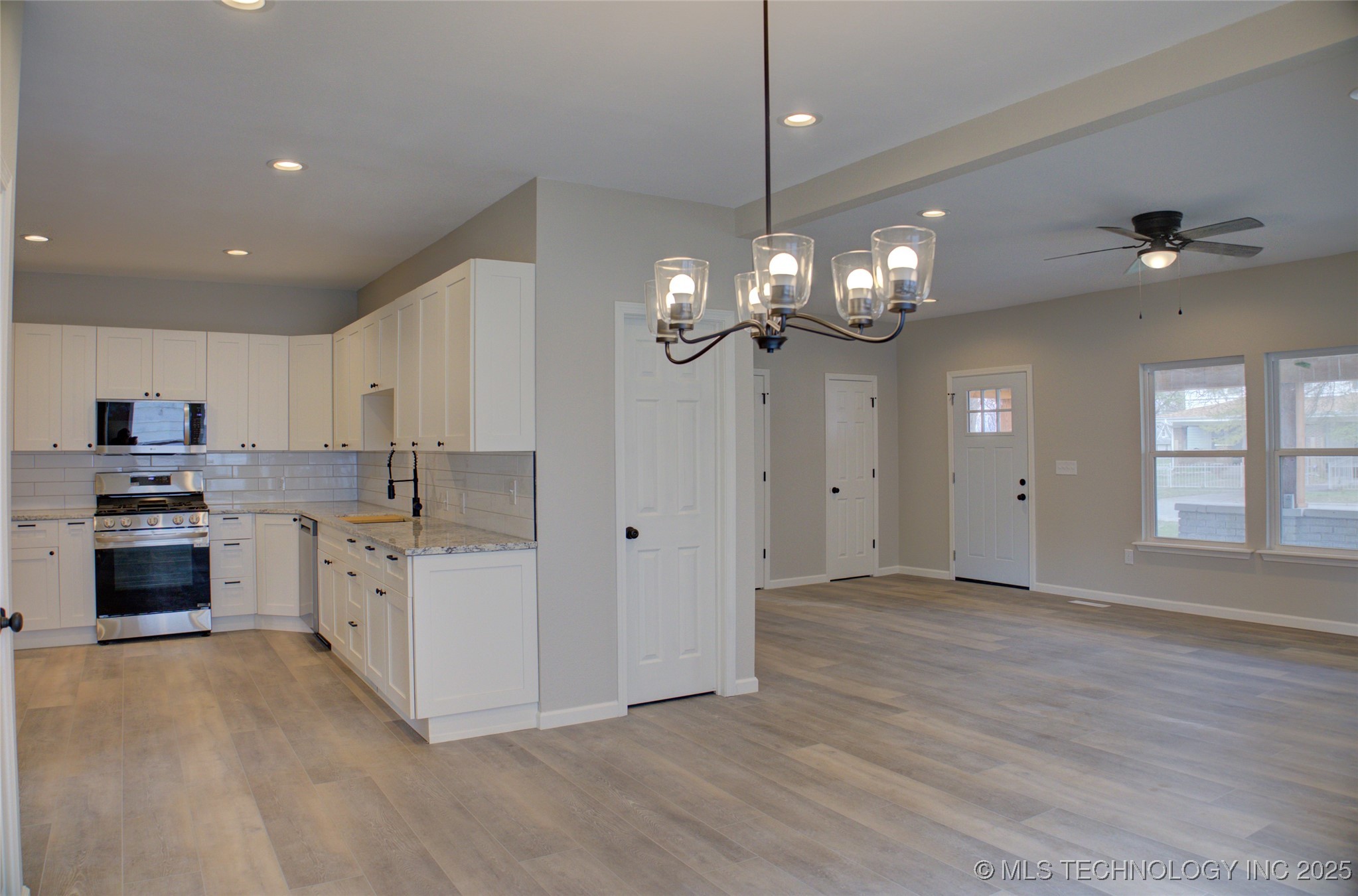 1106 E 6th Street Property Photo 15