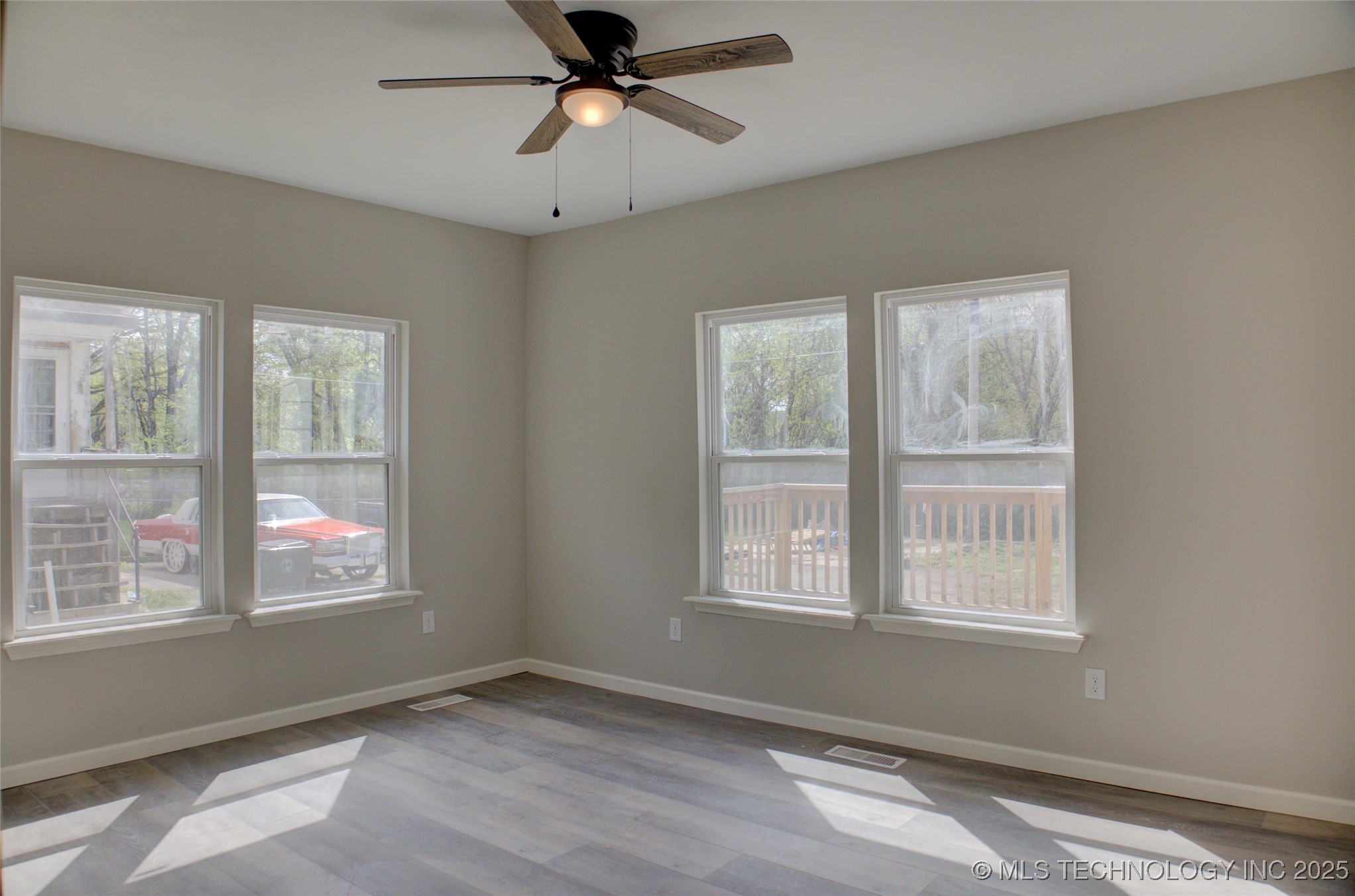 1106 E 6th Street Property Photo 24