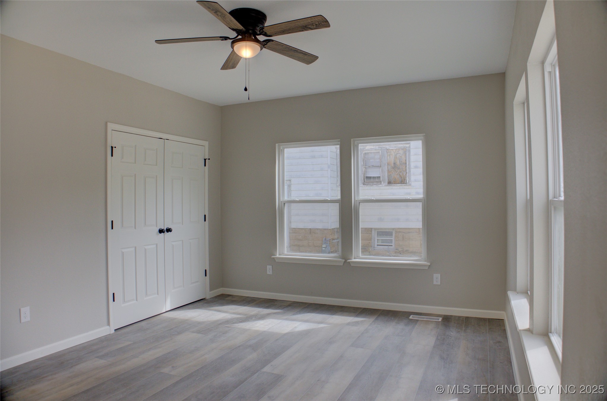 1106 E 6th Street Property Photo 25