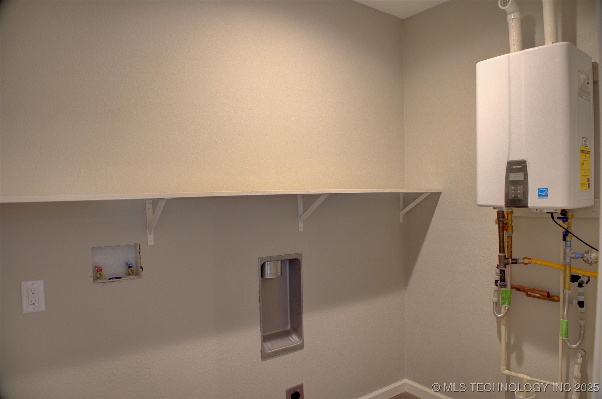 1106 E 6th Street Property Photo 45