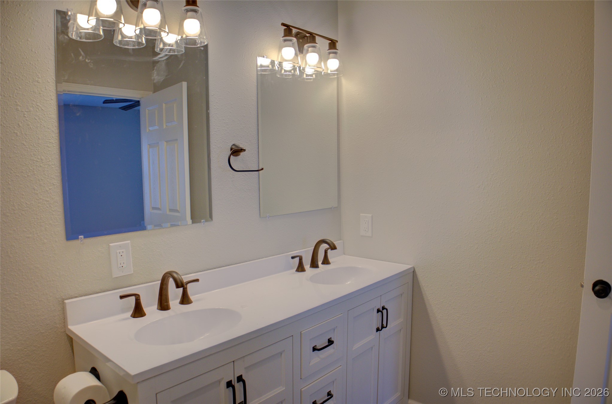 1106 E 6th Street Property Photo 51