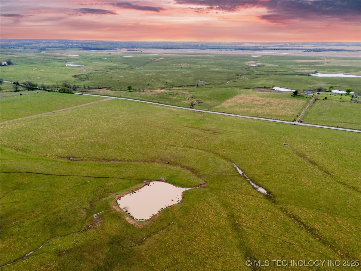 38 E 210 Road Property Photo 1