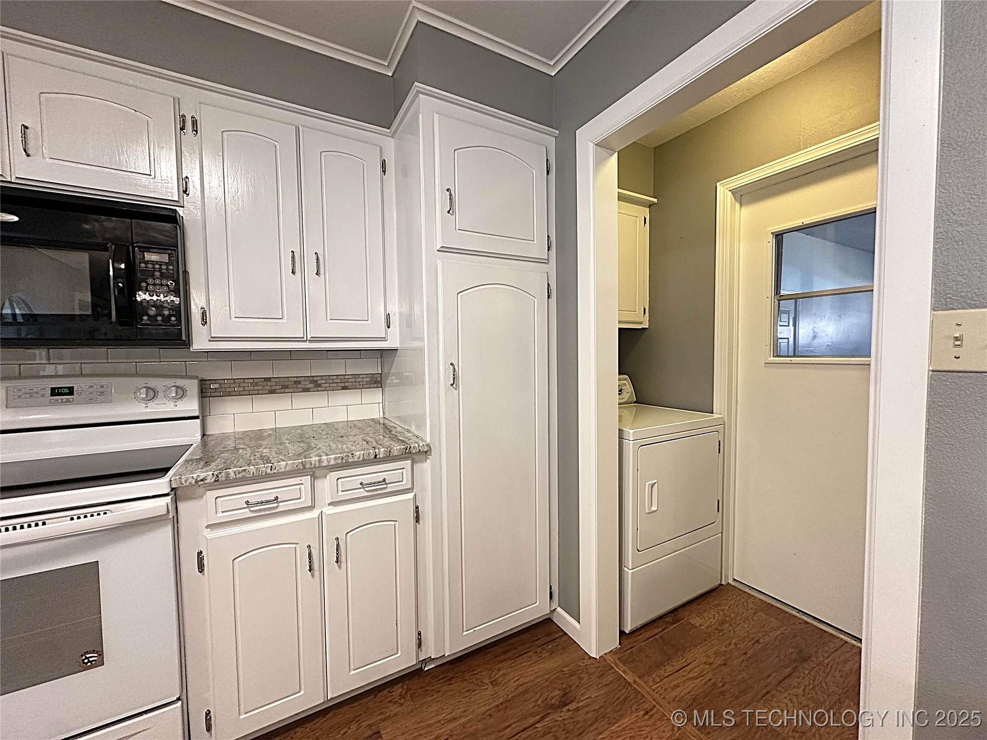 1508 Sunny Lane Property Photo 3