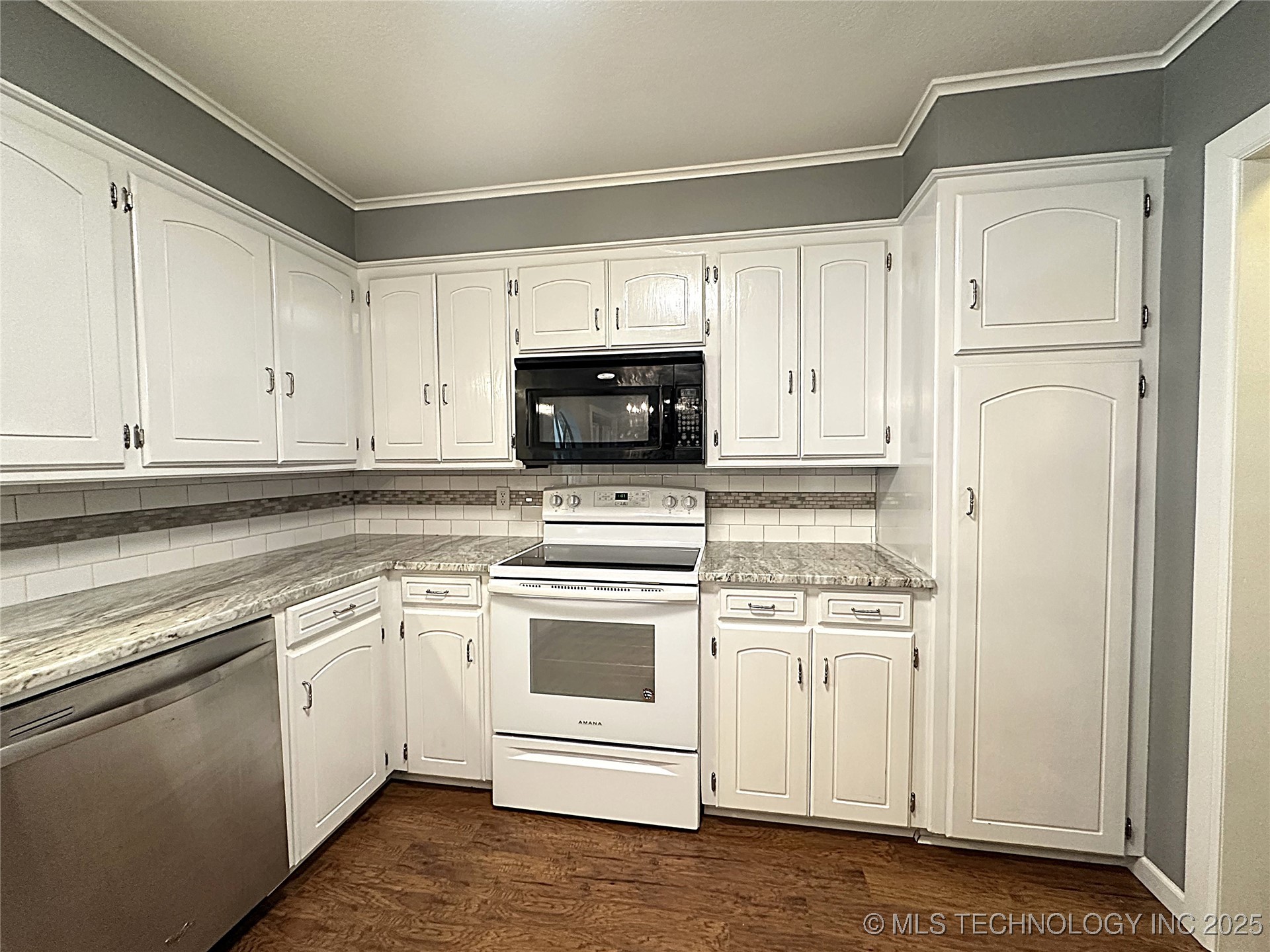 1508 Sunny Lane Property Photo 9