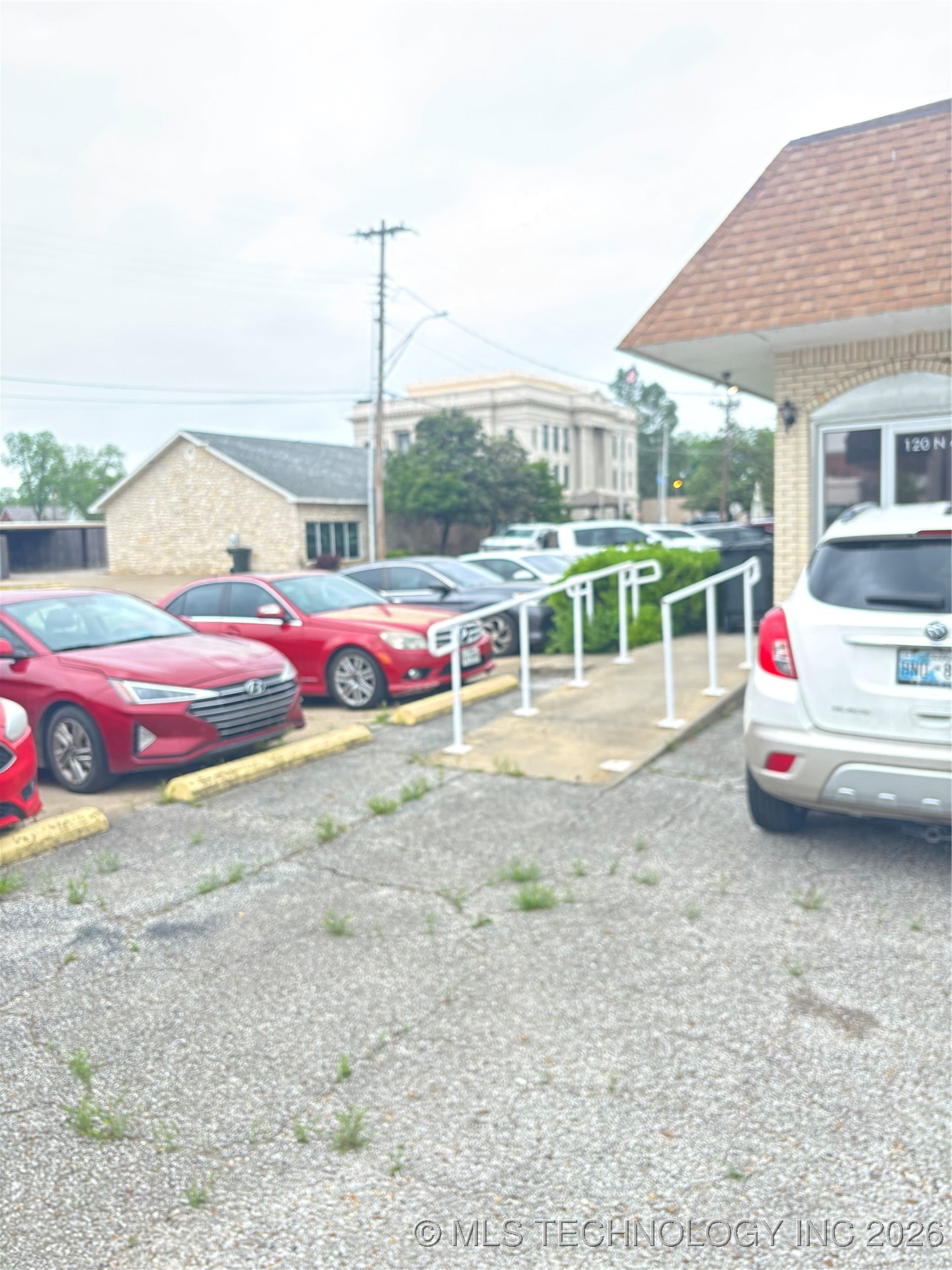 120 N 4th Property Photo 2