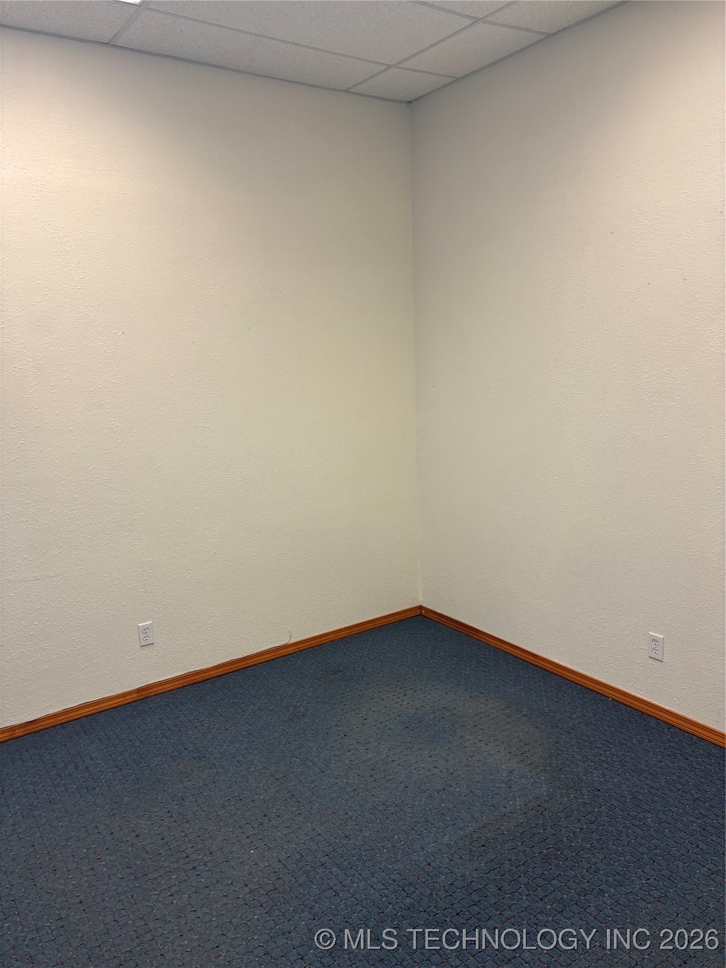 120 N 4th Property Photo 7