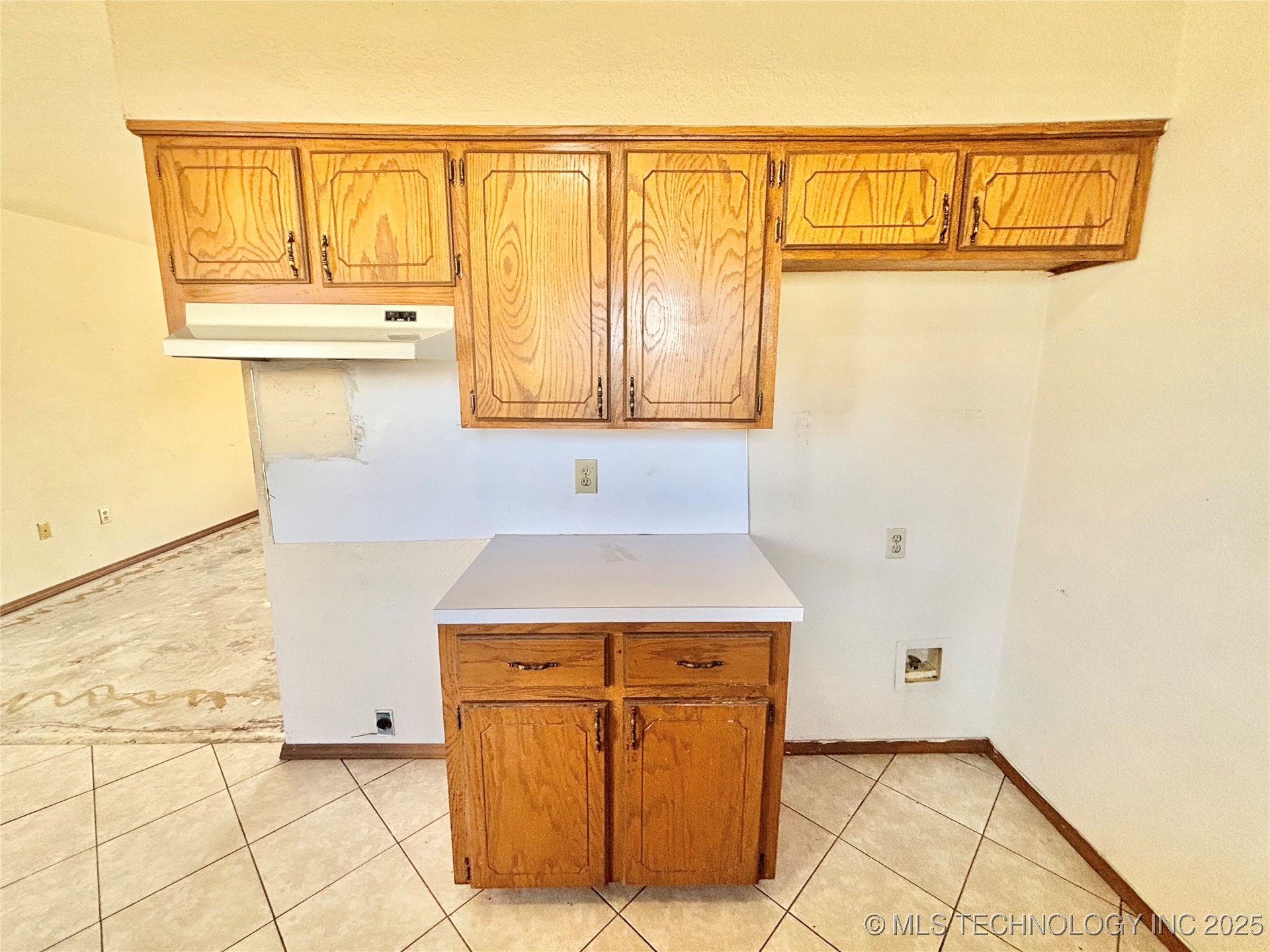 1103 E Kaniatobe Lane Property Photo 7