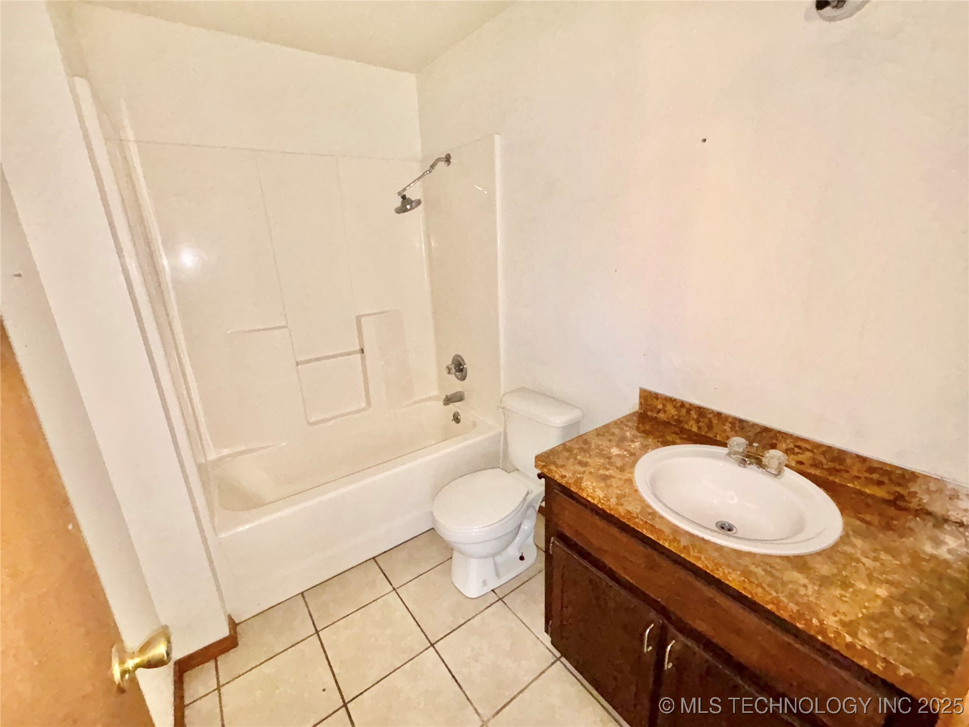 1103 E Kaniatobe Lane Property Photo 9