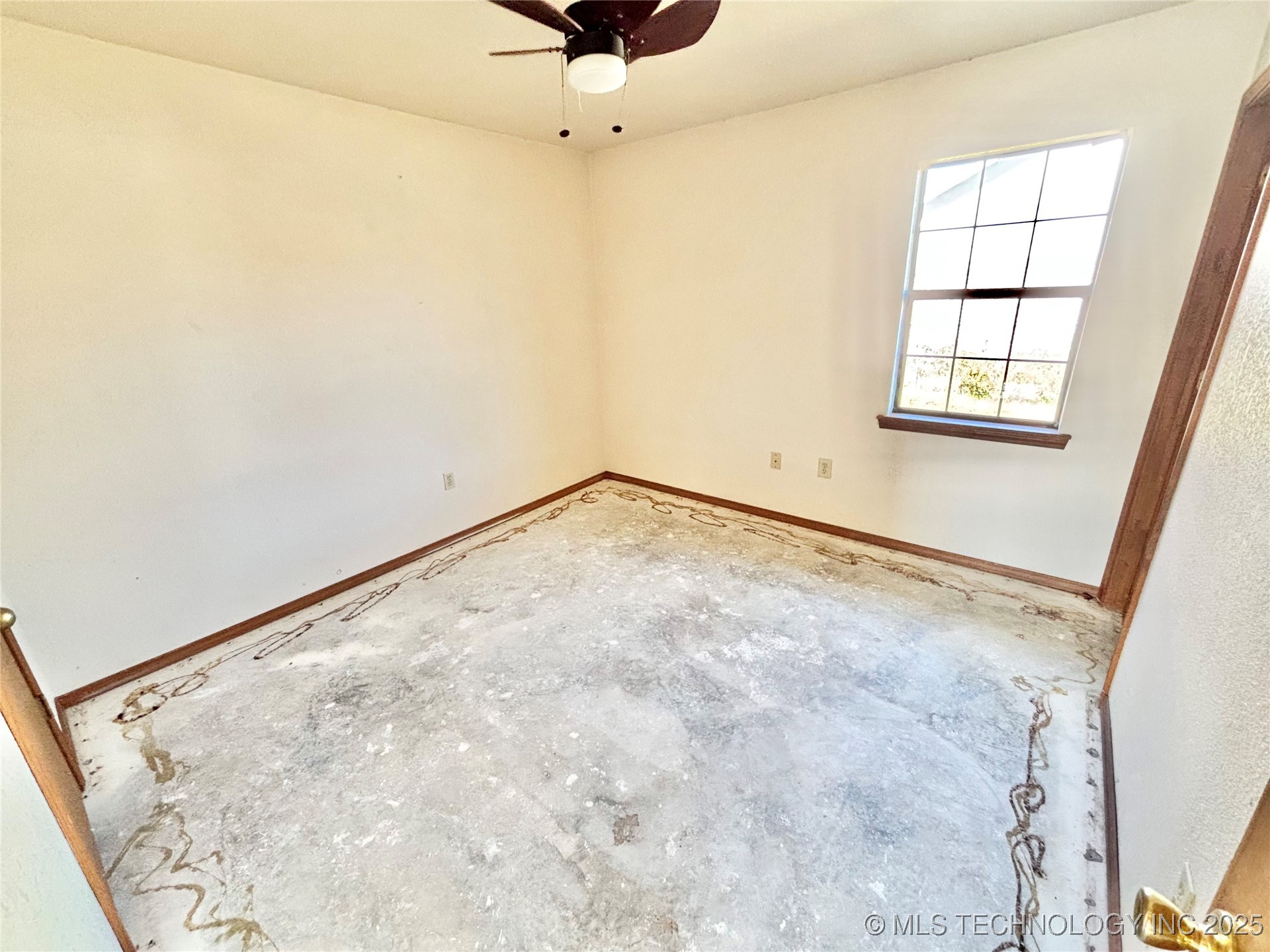 1103 E Kaniatobe Lane Property Photo 11