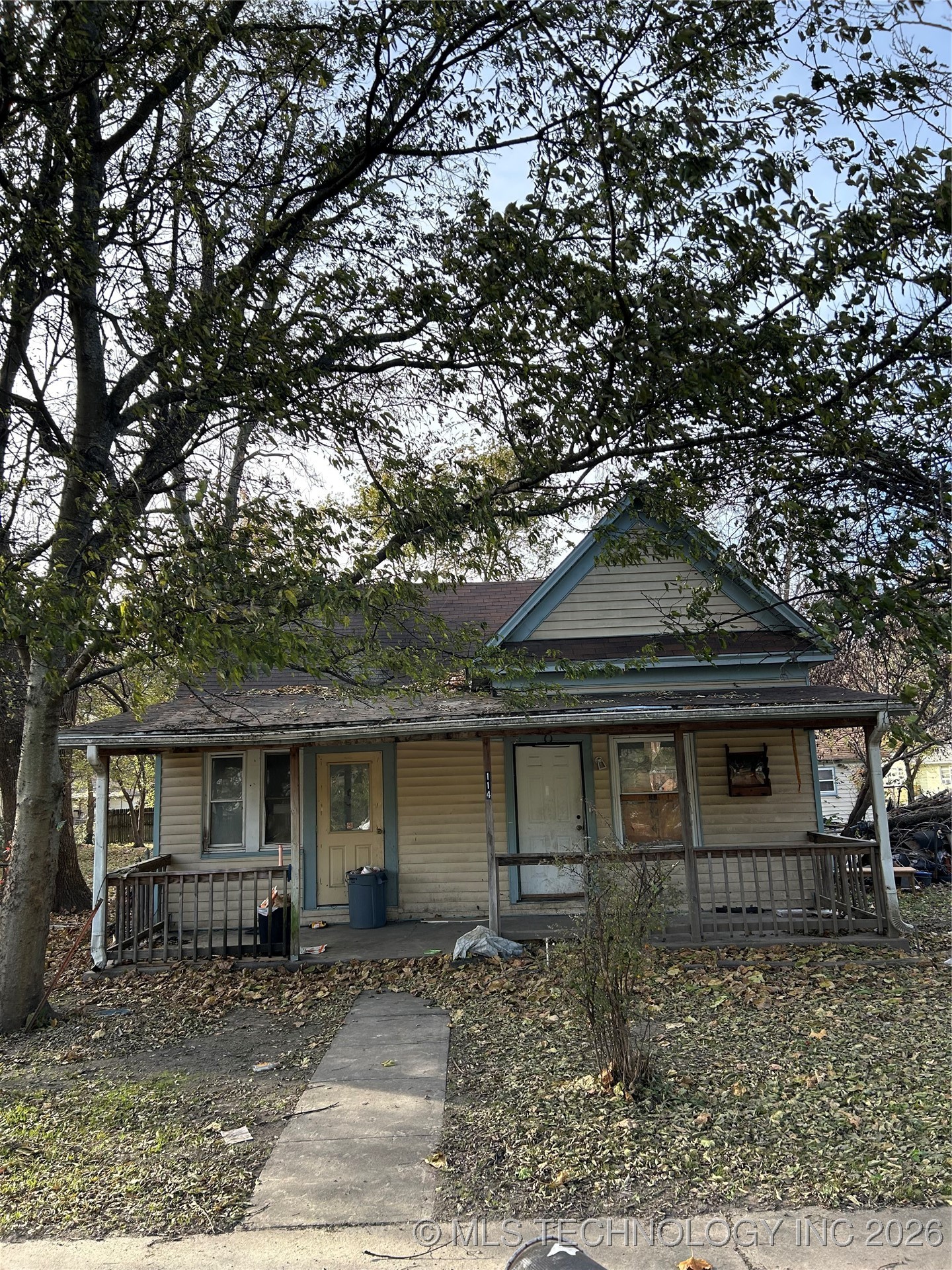 114 N Whitaker Property Photo 1