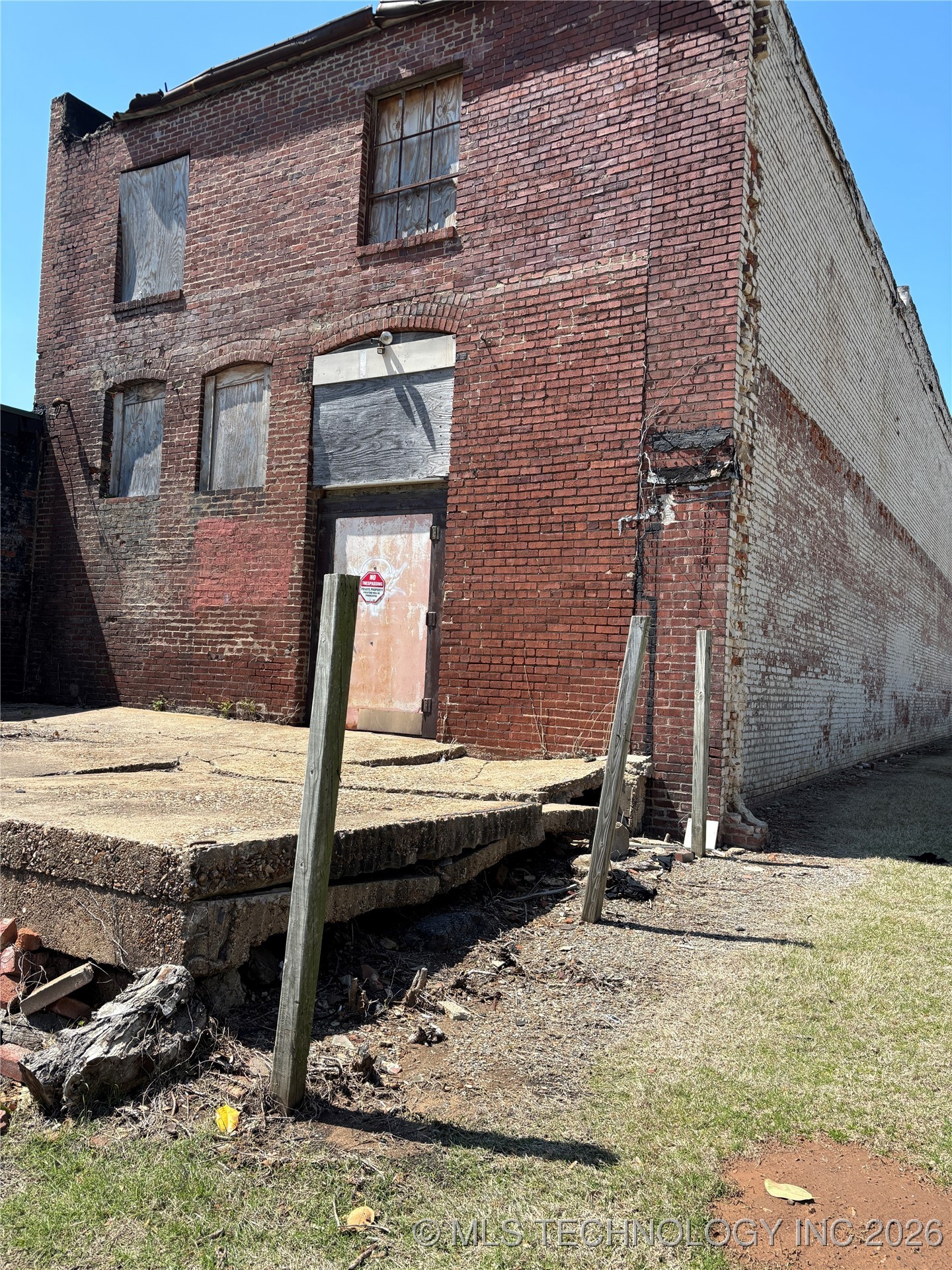 422 N Main Street Property Photo 2