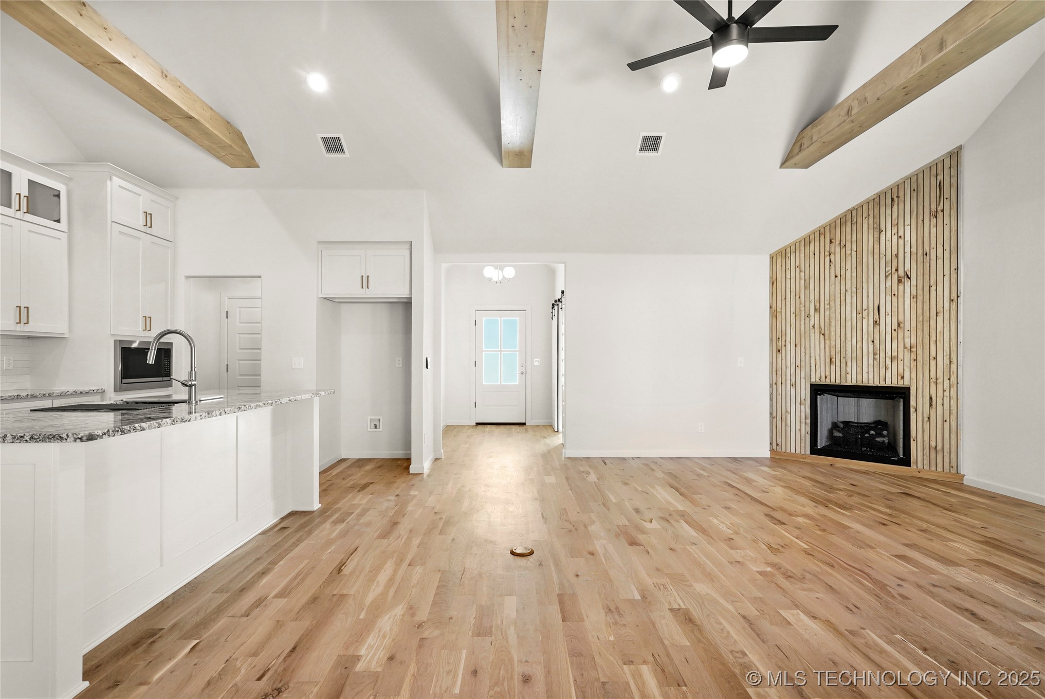 22775 E 107th Street S Property Photo 6