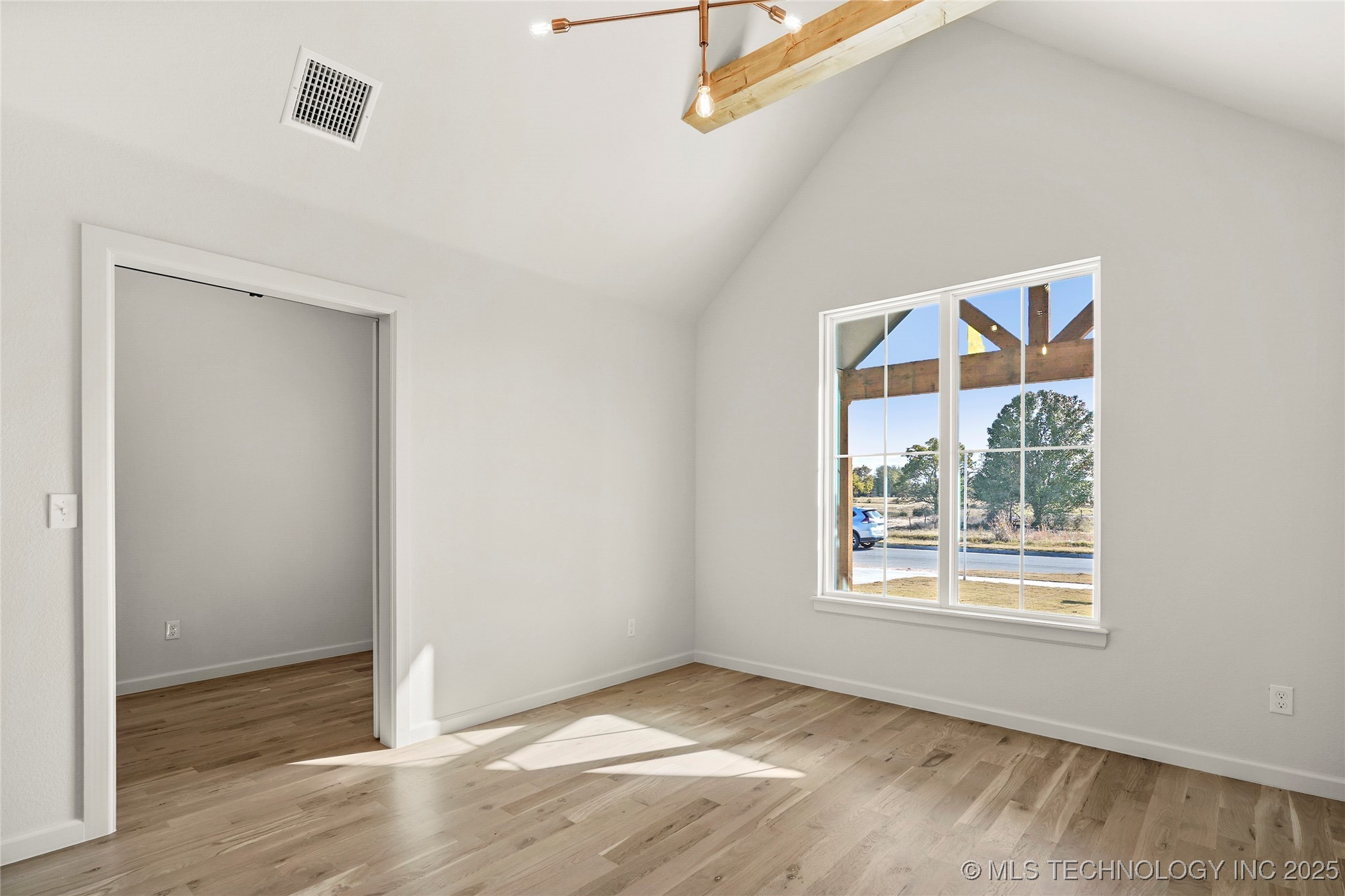 22775 E 107th Street S Property Photo 14