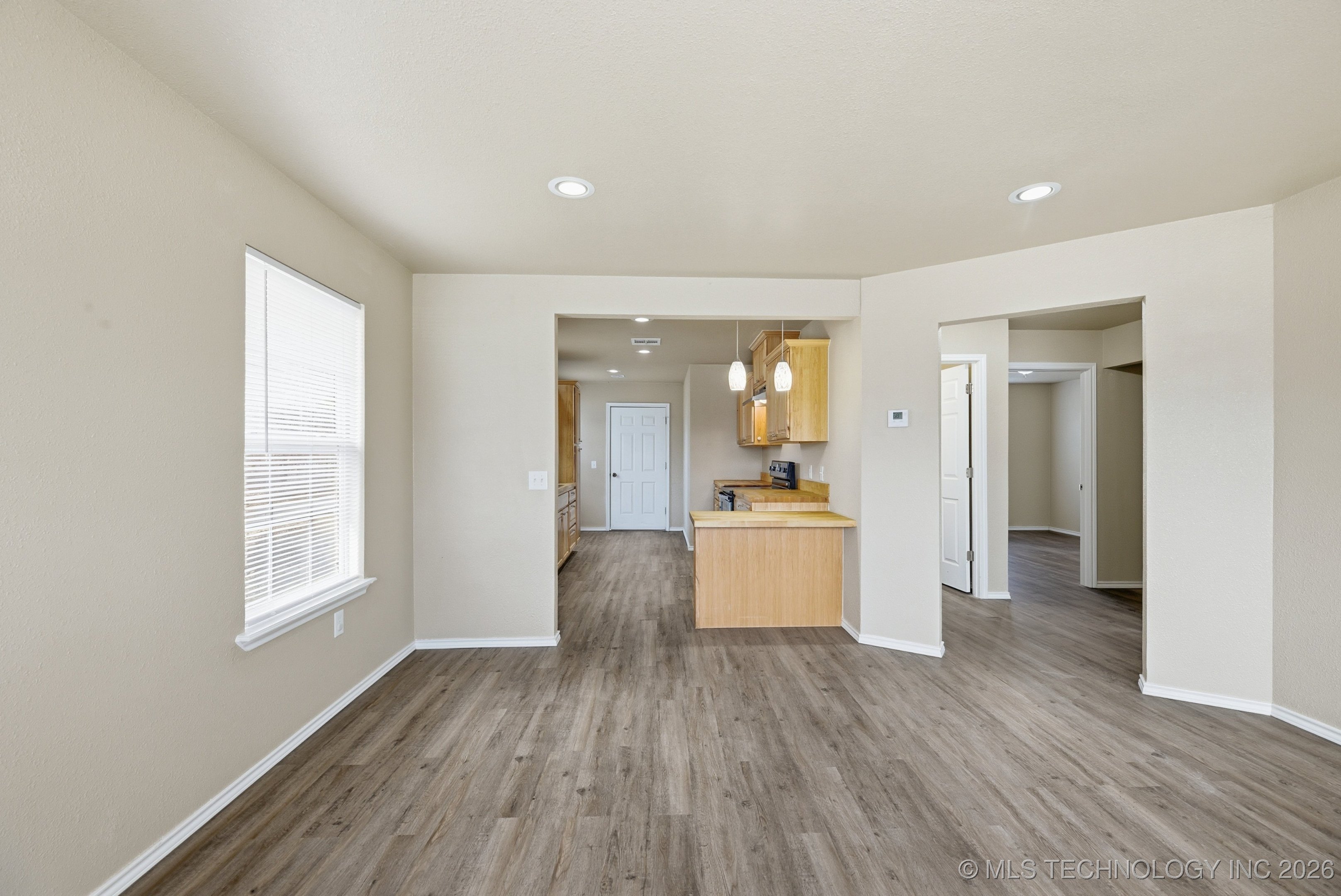 118 W 4th Street Property Photo 7