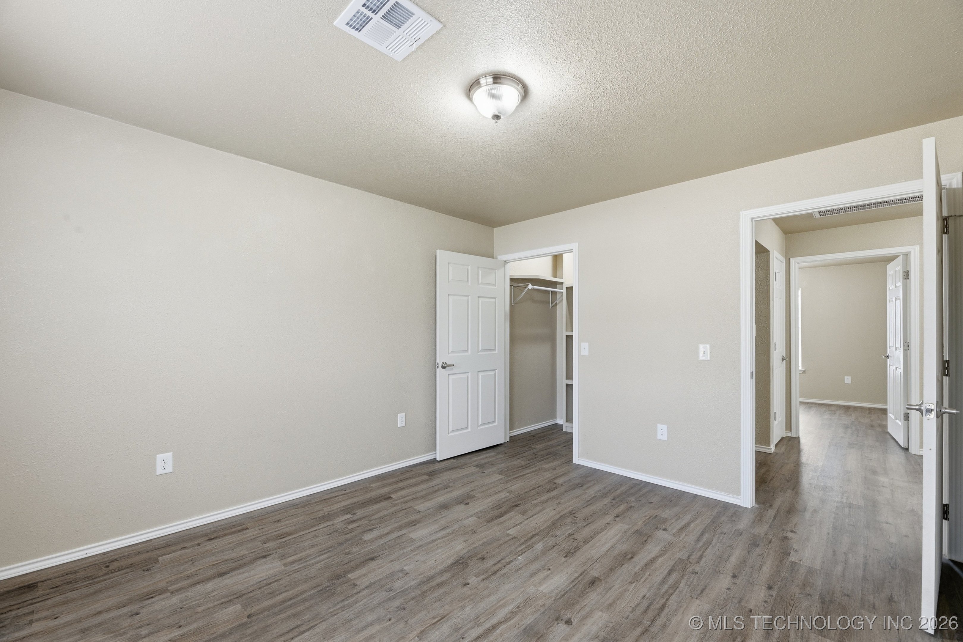 118 W 4th Street Property Photo 13