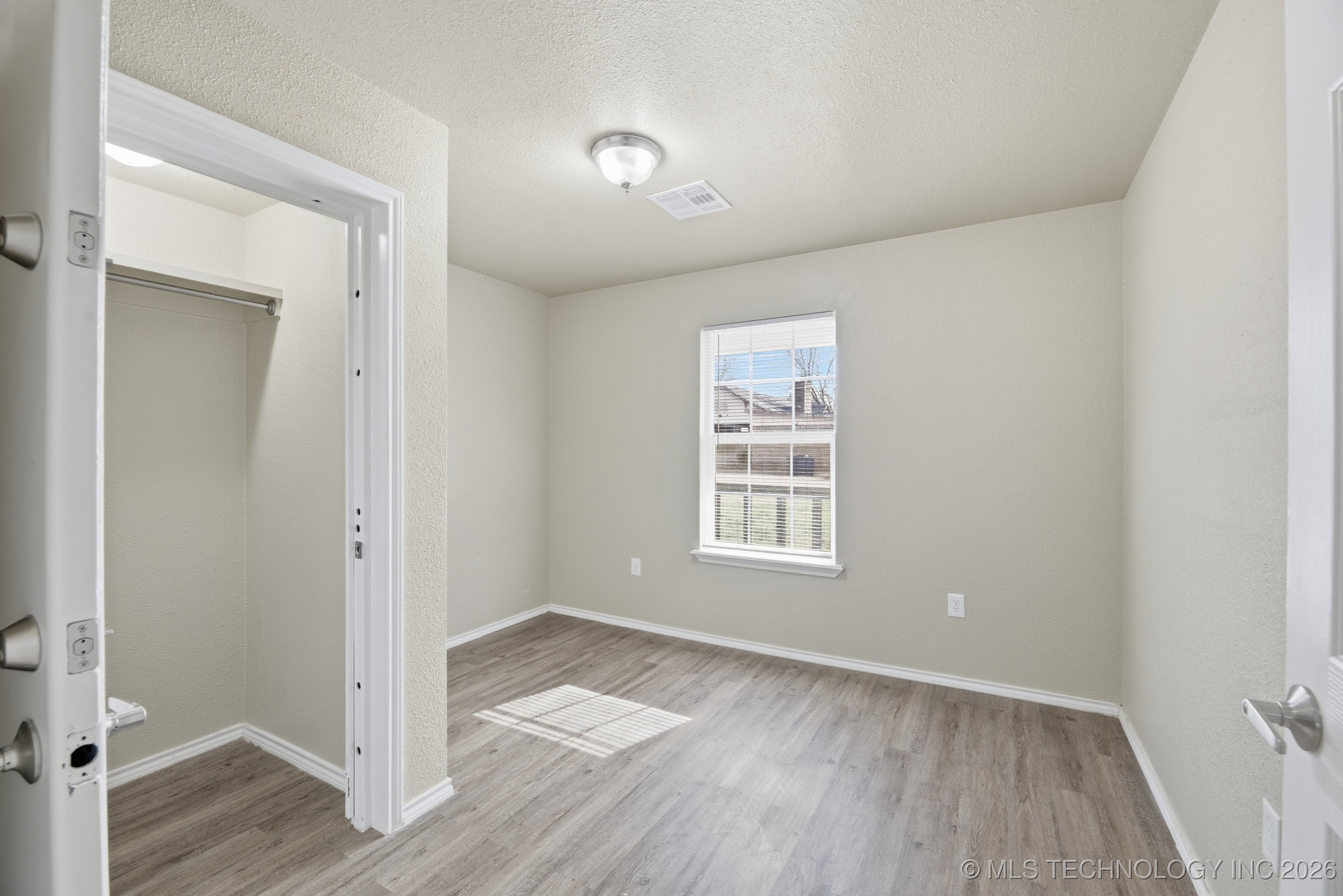 118 W 4th Street Property Photo 18