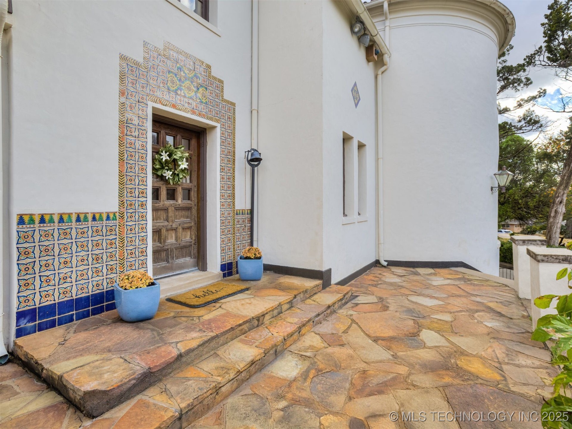 2400 Terrace Drive Property Photo 5