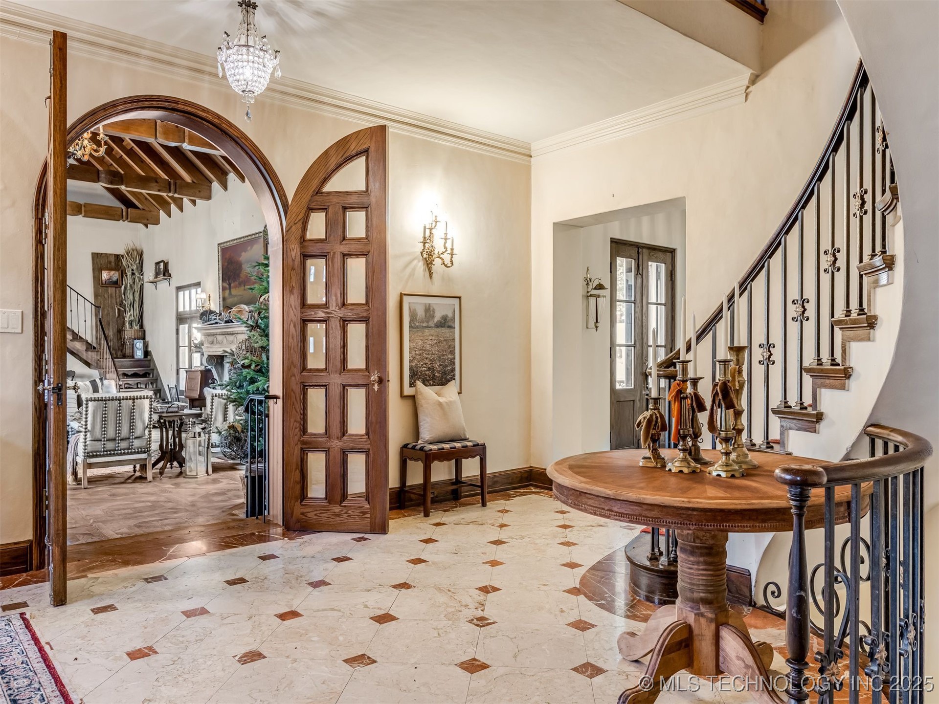 2400 Terrace Drive Property Photo 7