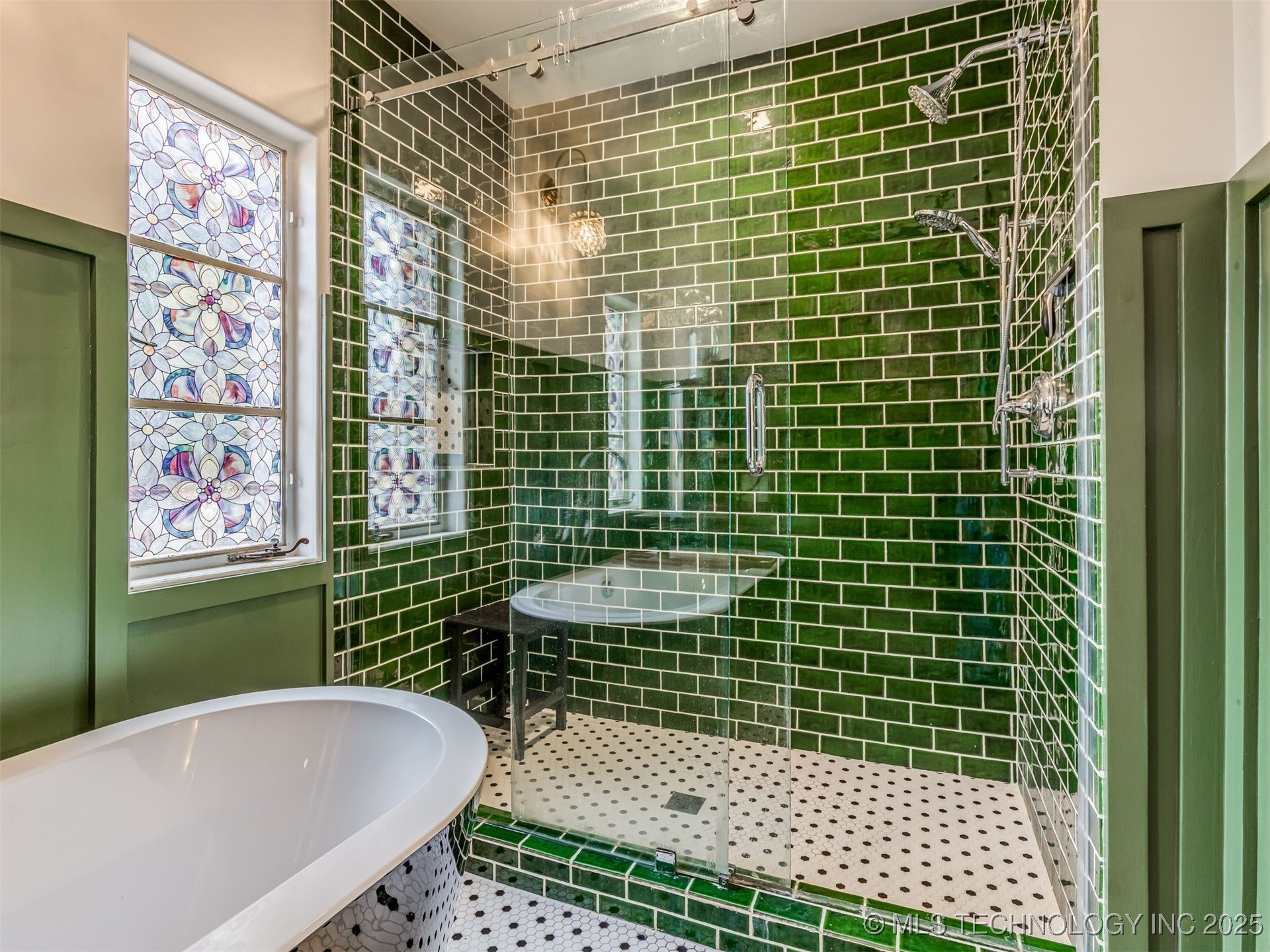 2400 Terrace Drive Property Photo 24