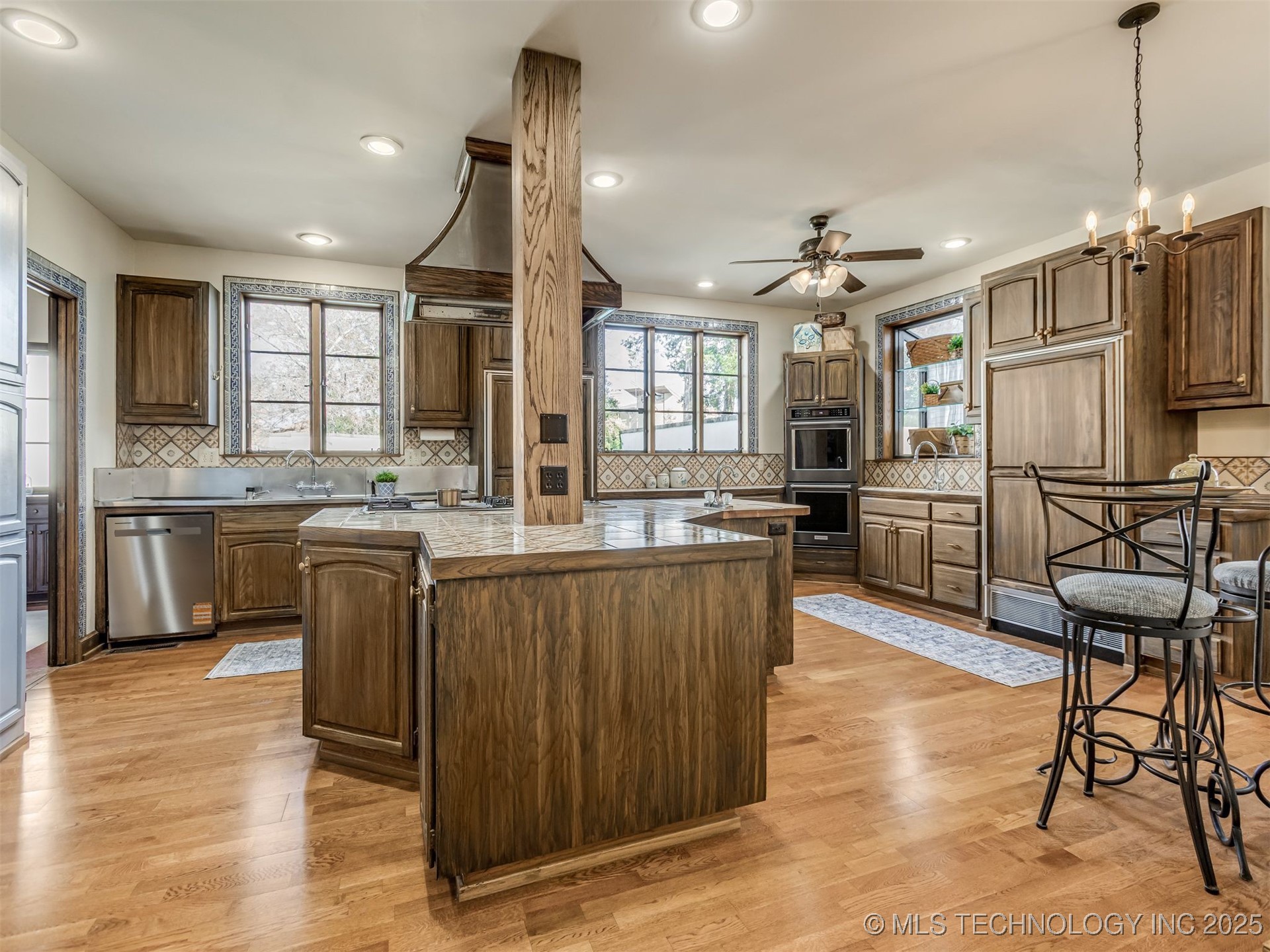 2400 Terrace Drive Property Photo 52